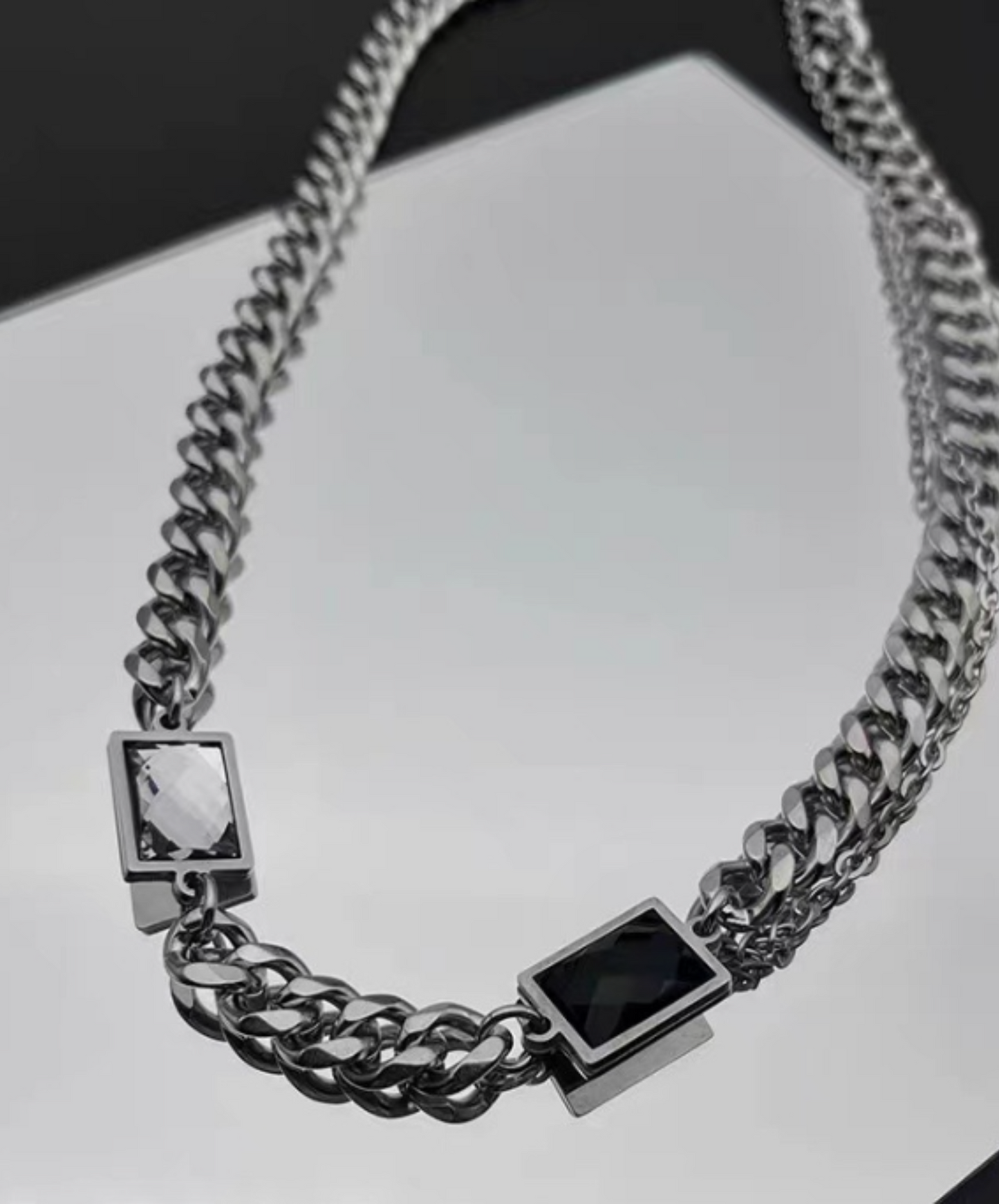 monochrome rectangular stone necklace EN1459