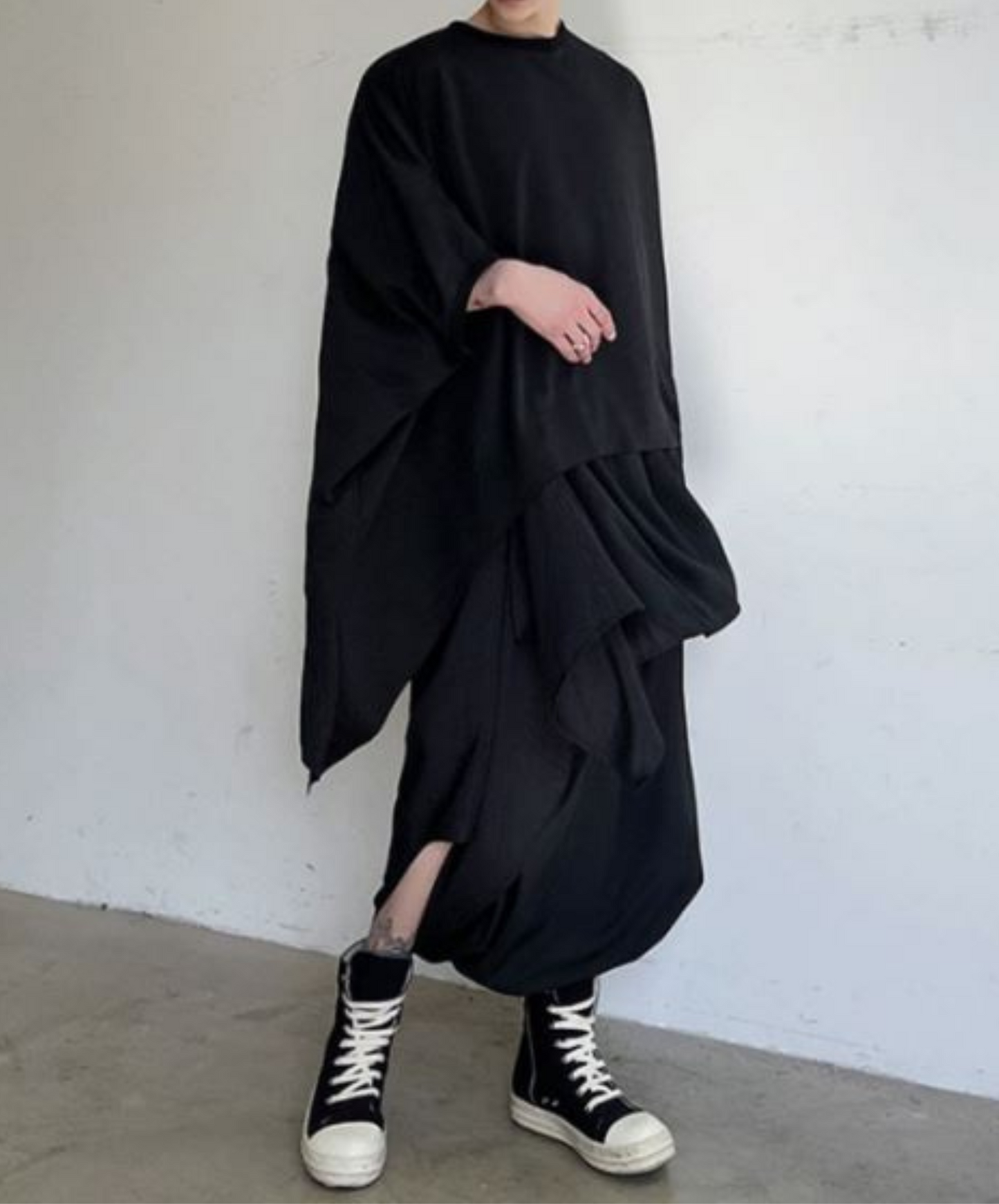 dark irregular hem short t-shirt EN861