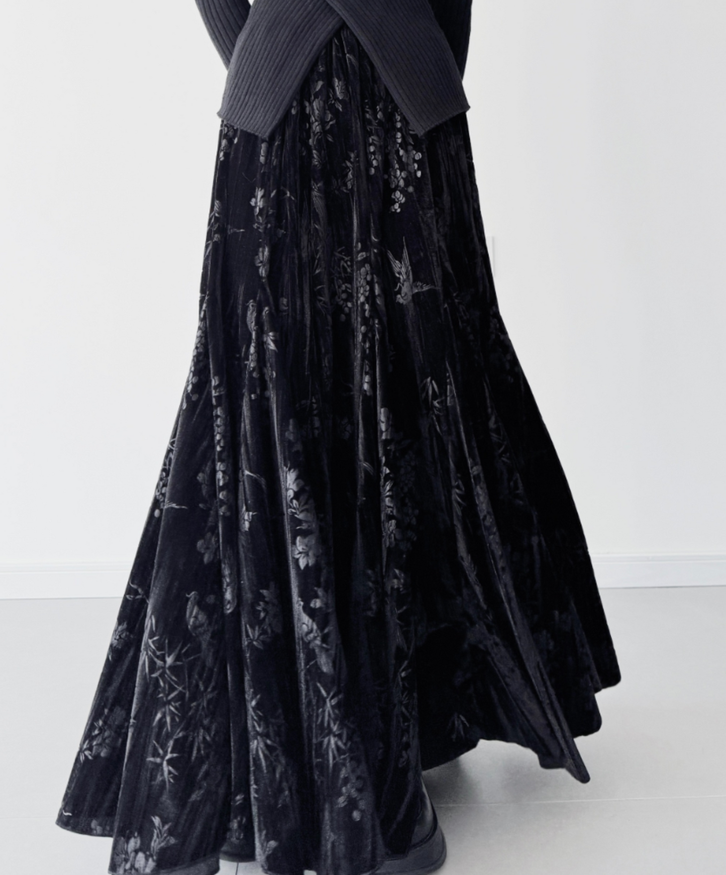 dark chinese style velvet print skirt EN2121