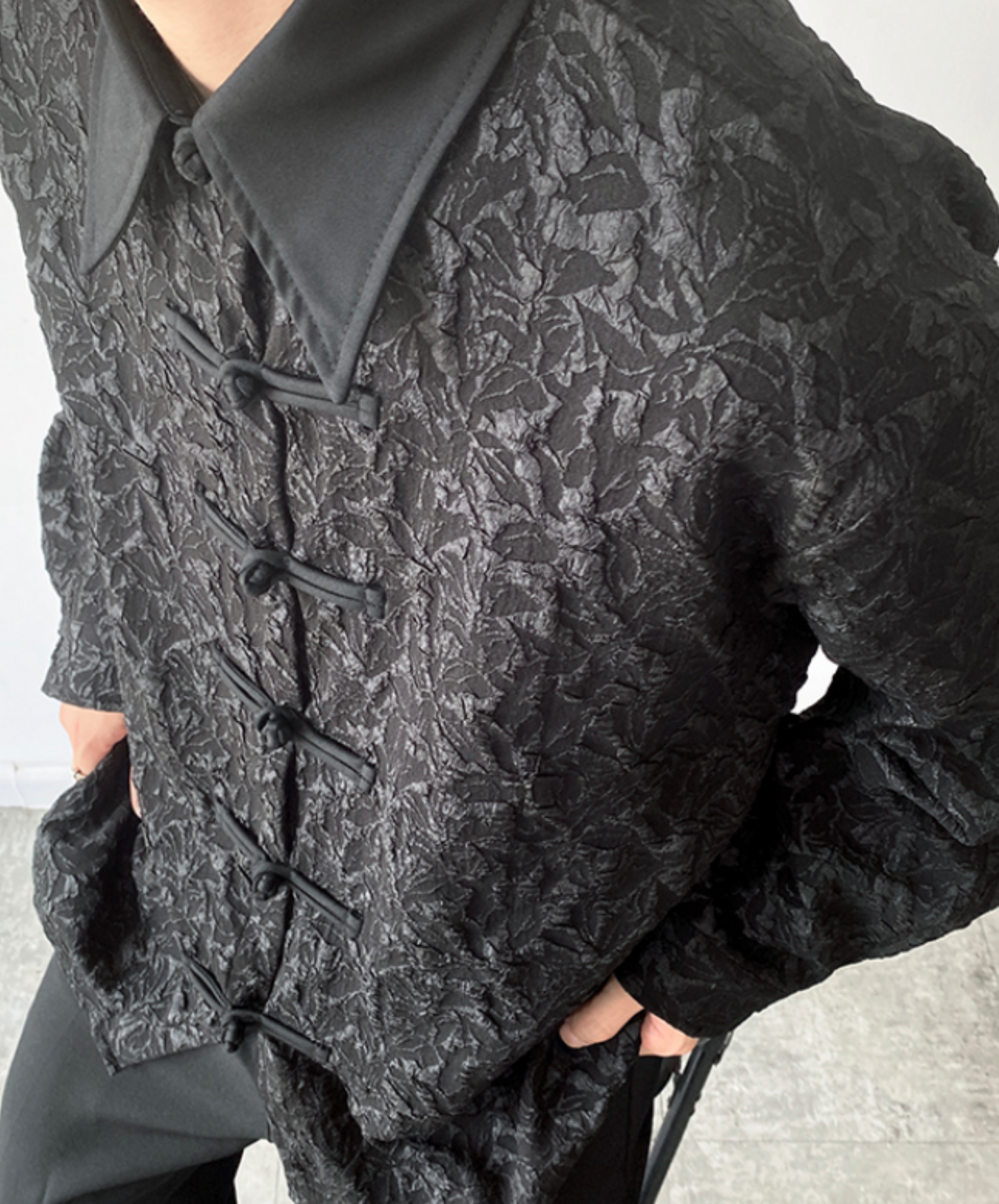 dark 3d embroidered jacquard shirt EN2365