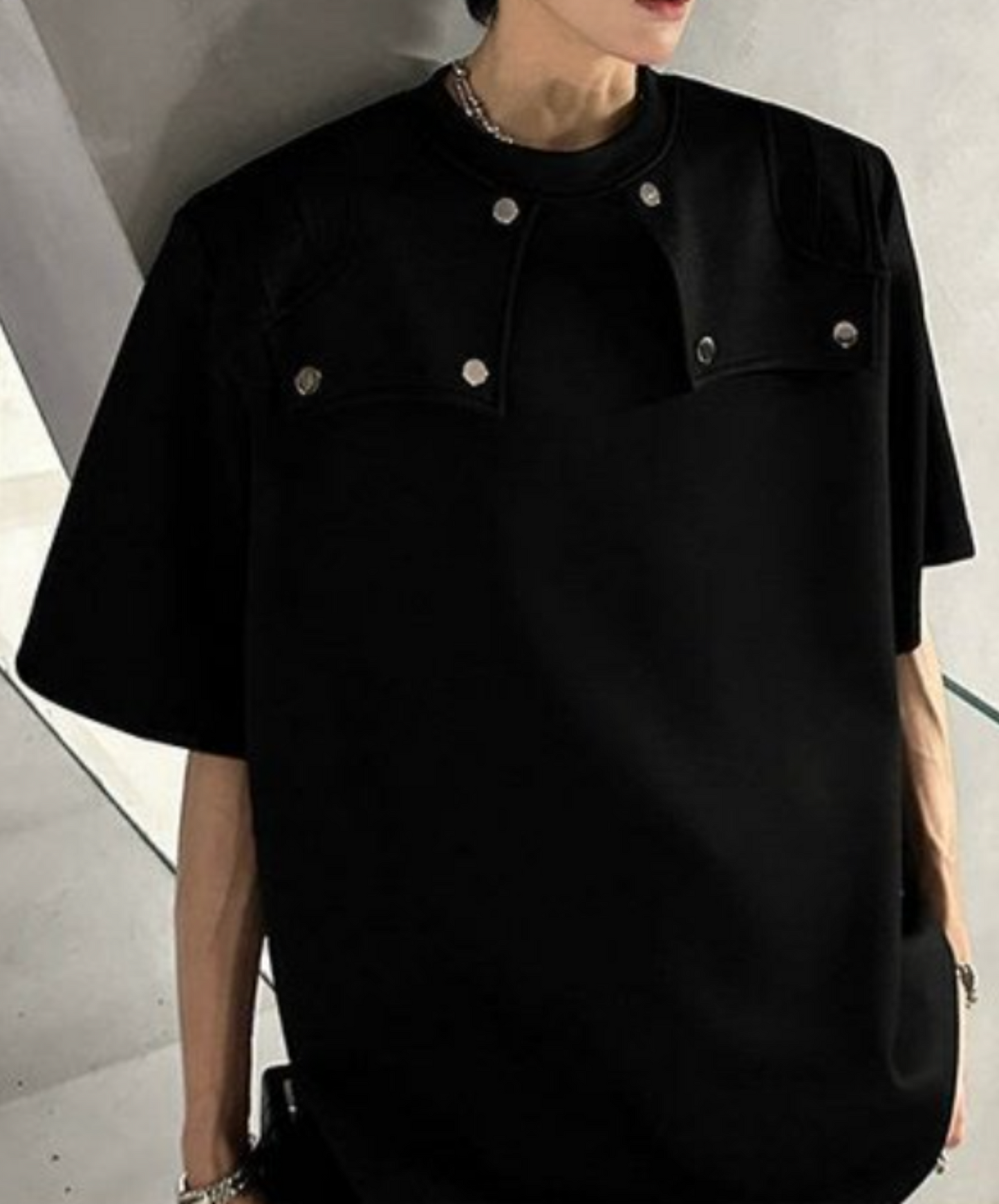 rivet decorated loose silhouette t-shirt EN2202