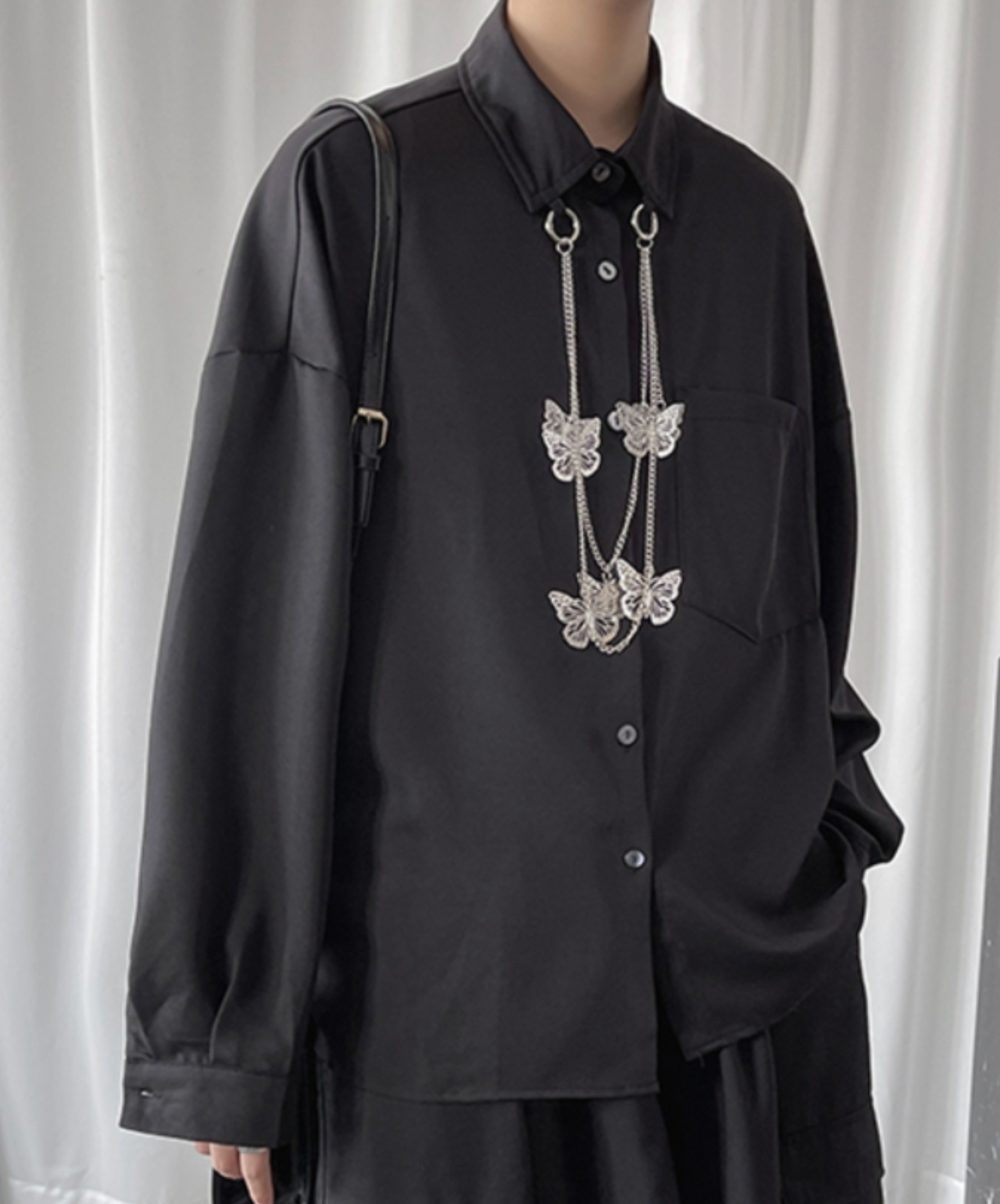 with butterfly pendant shirt EN2421