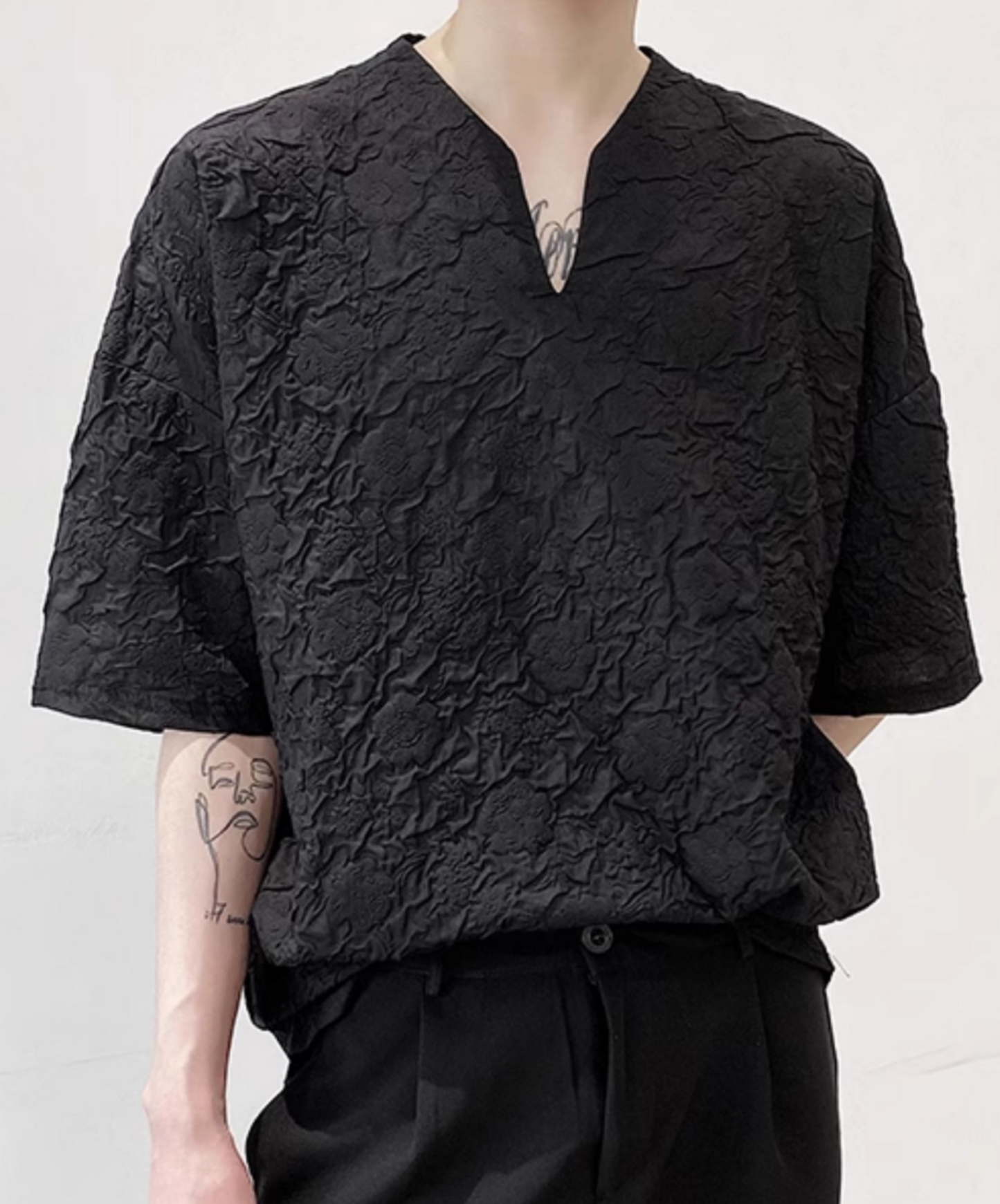 creased jacquard key neck t-shirt EN2253