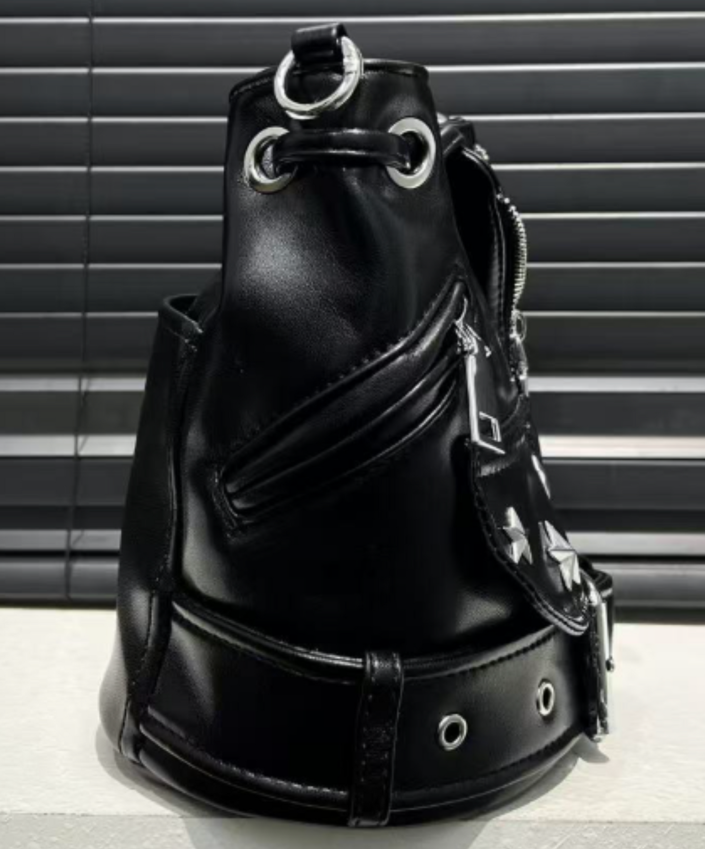 retro drawstring cross body bag EN2301