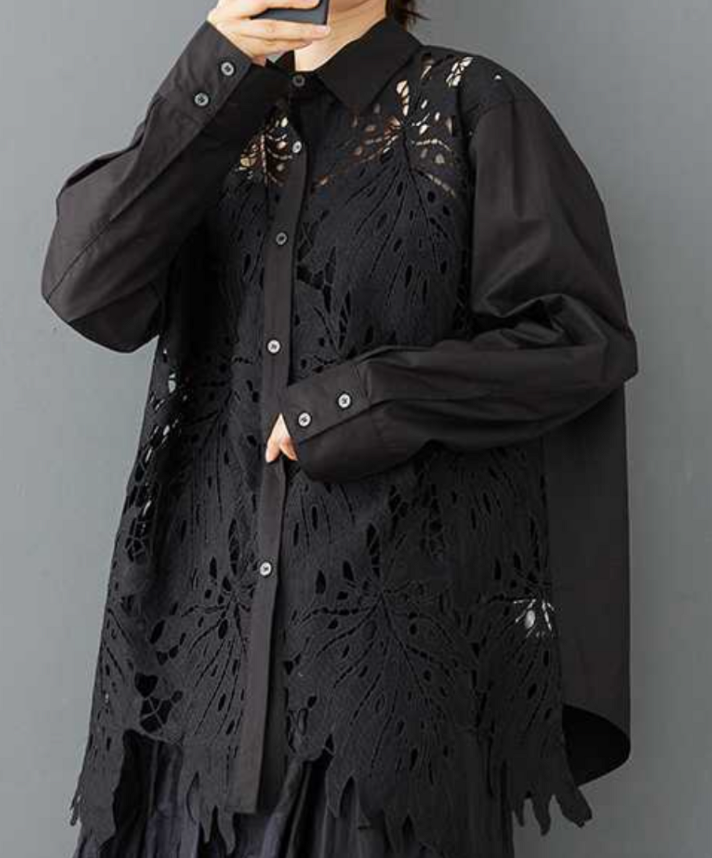 random leaf motif lace sheer shirt EN2295