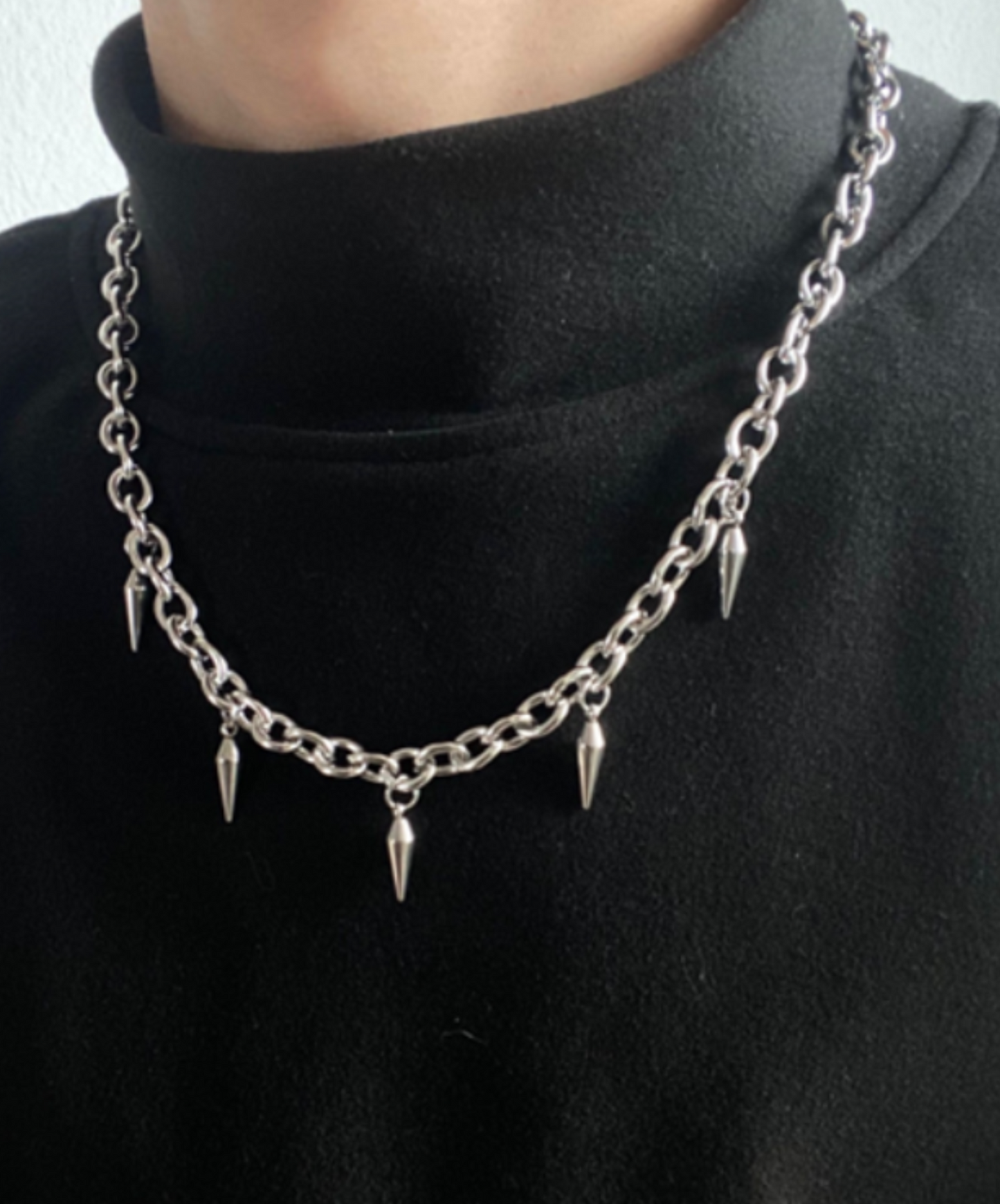 fringe rivet titanium necklace EN1783