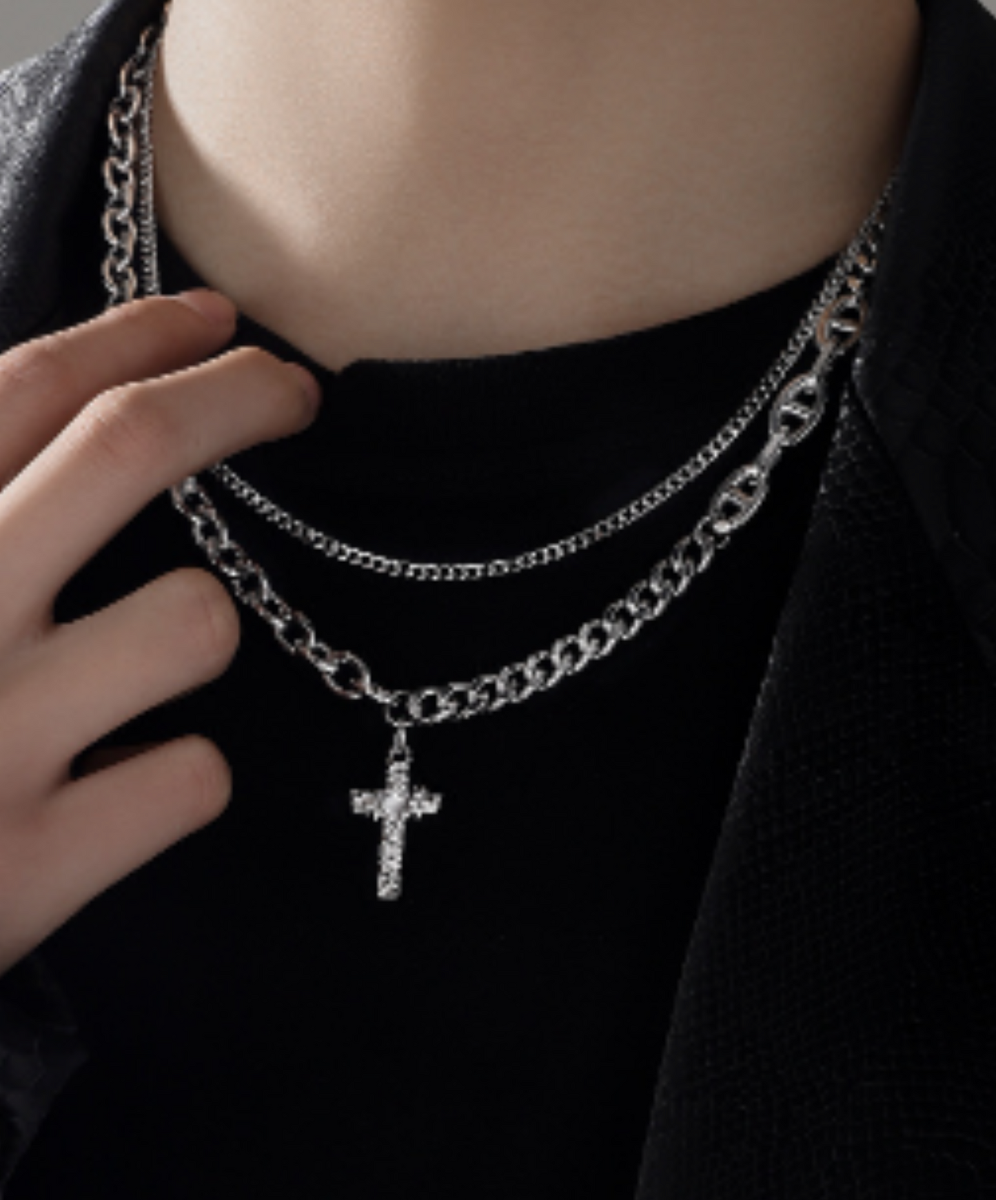 dark cross star necklace EN2028