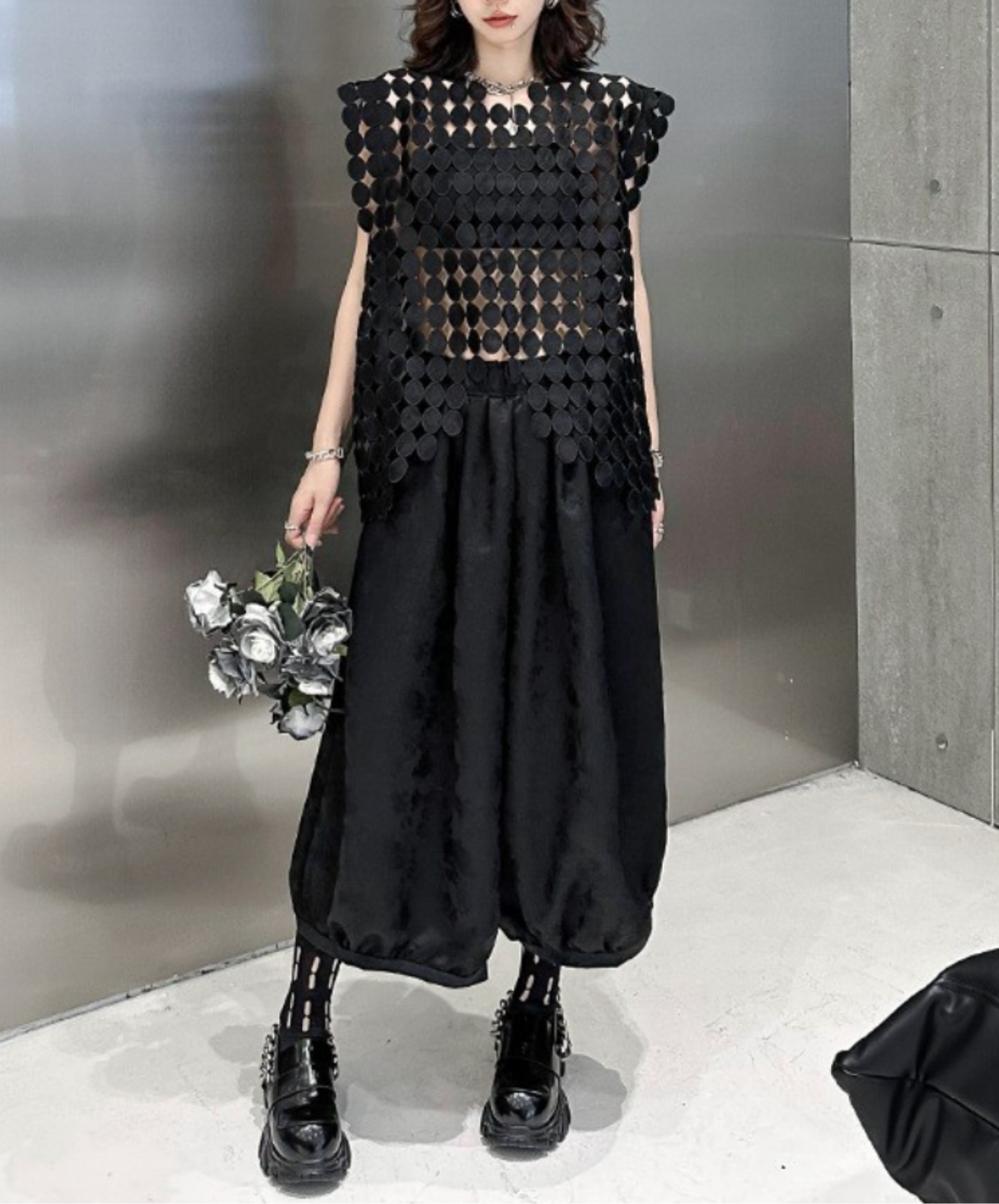circle connected diamond pattern sleeveless shirt EN2245