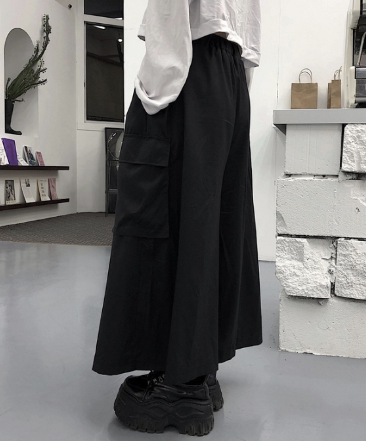 dark big pocket wide pants EN1042