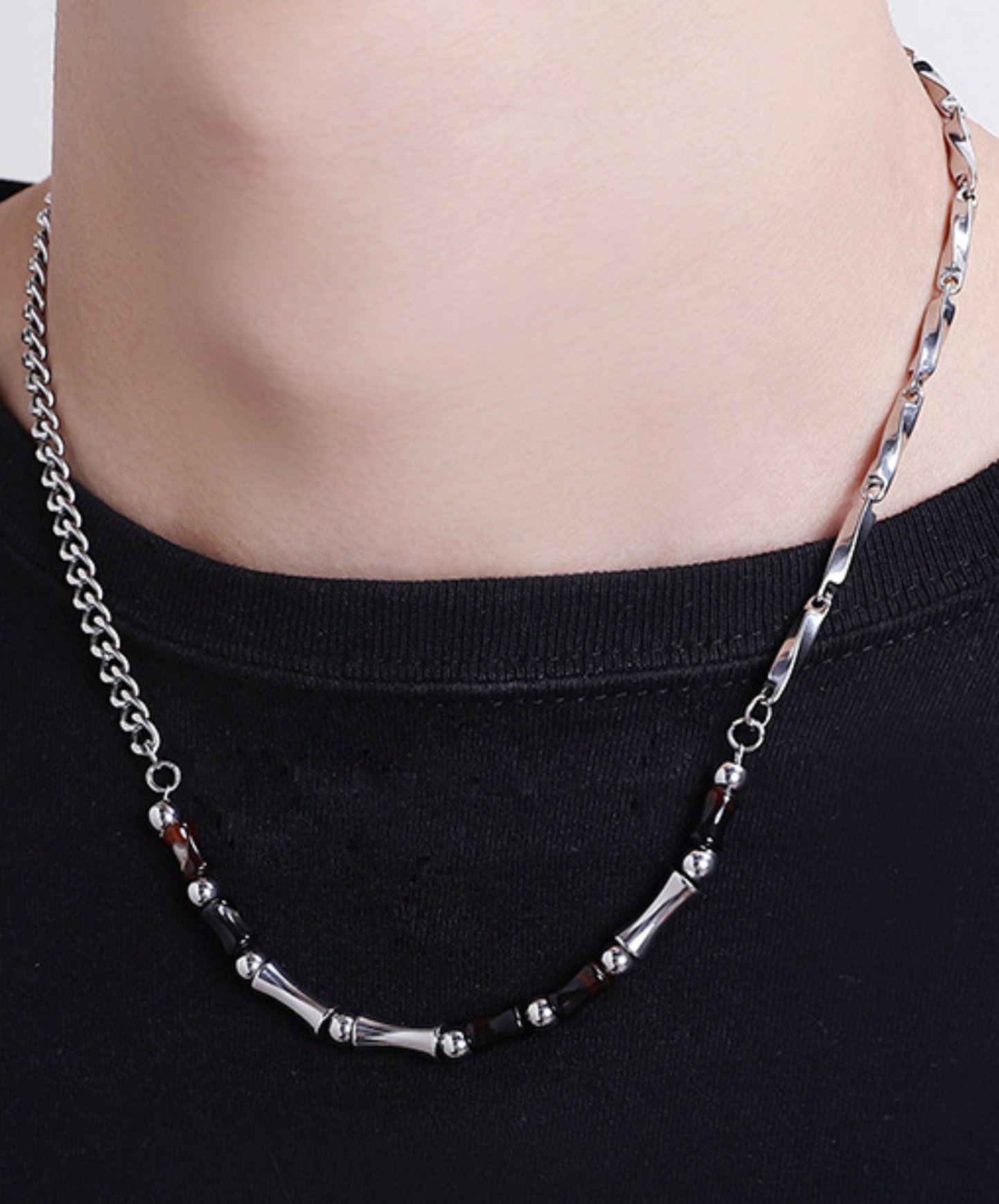 bone motif necklace EN2464