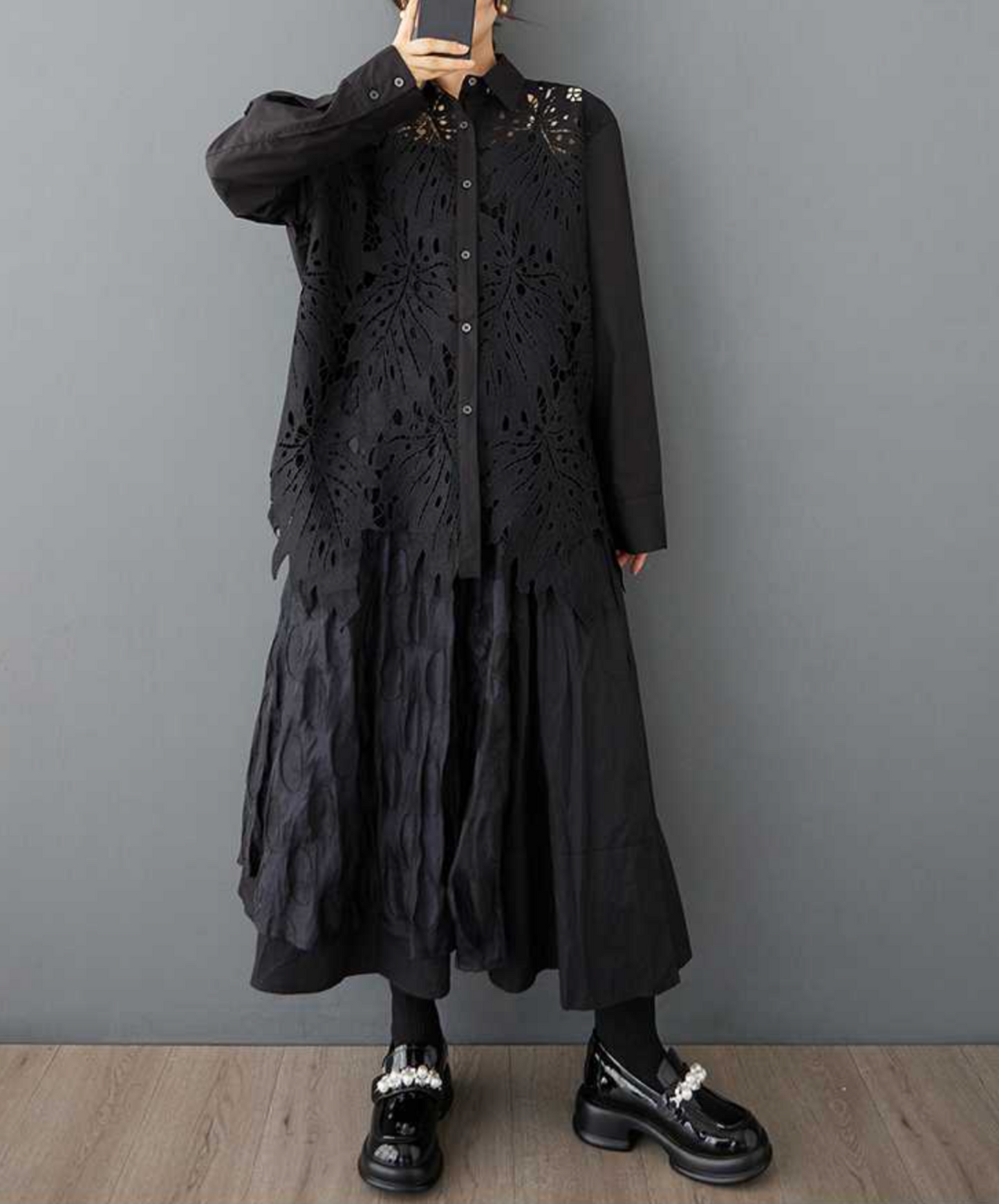 random leaf motif lace sheer shirt EN2295