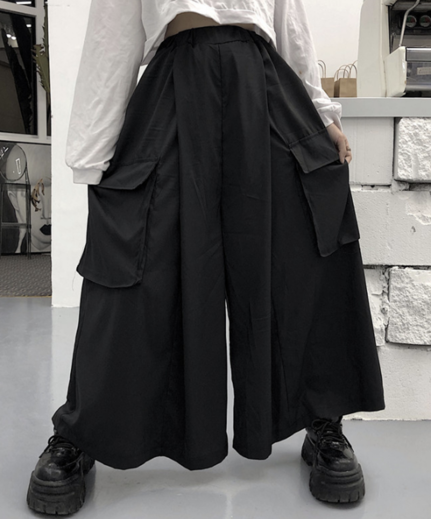 dark big pocket wide pants EN1042
