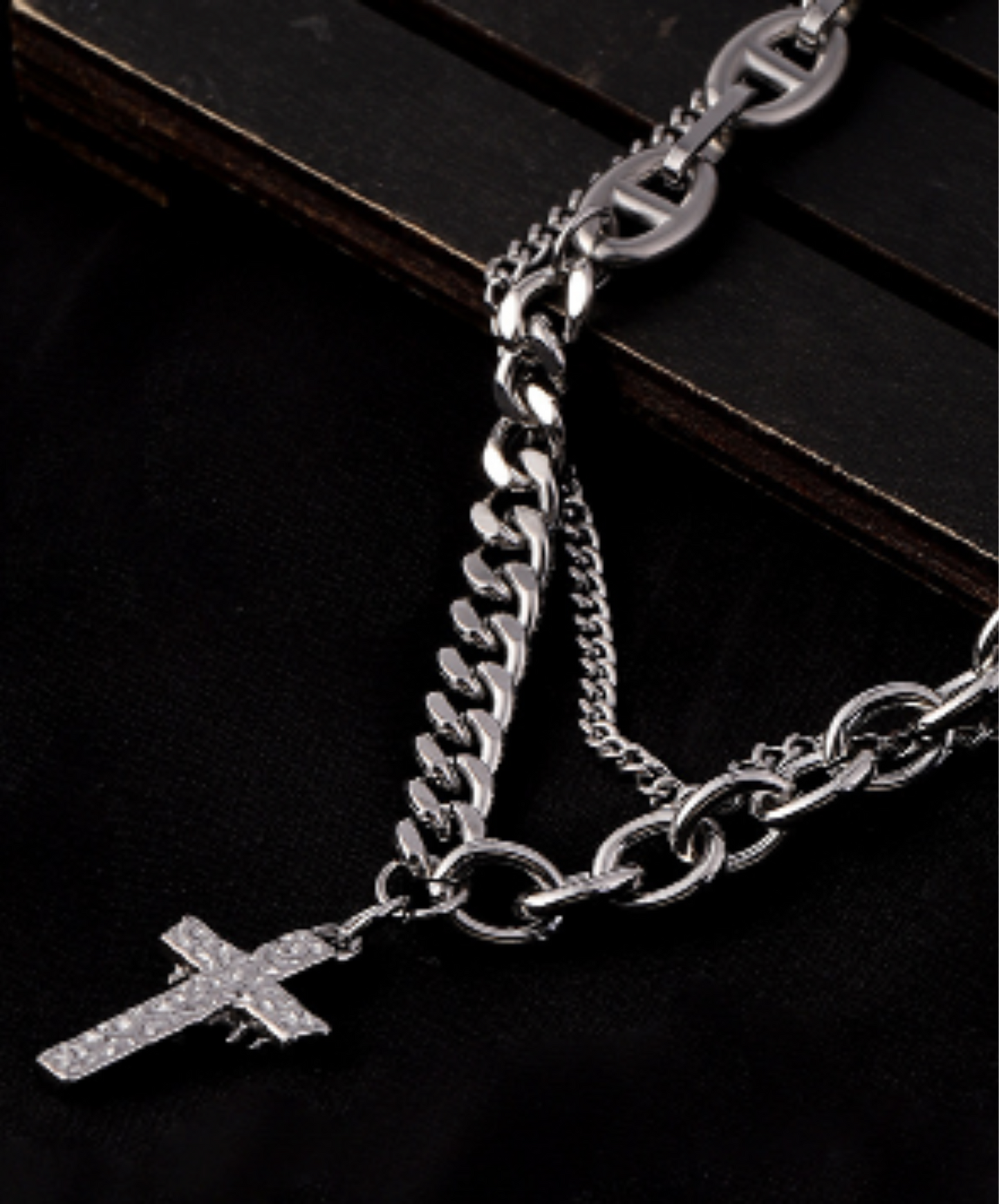 dark cross star necklace EN2028