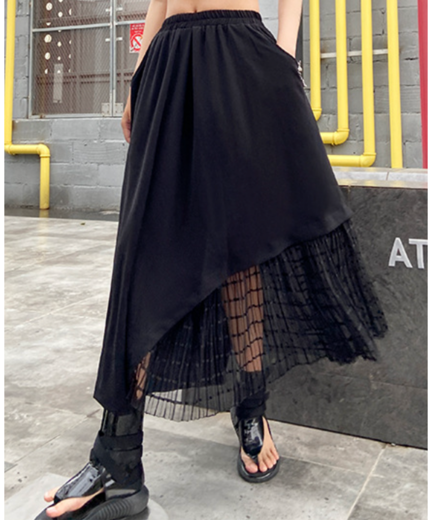 mixed material stitch mesh skirt EN2331