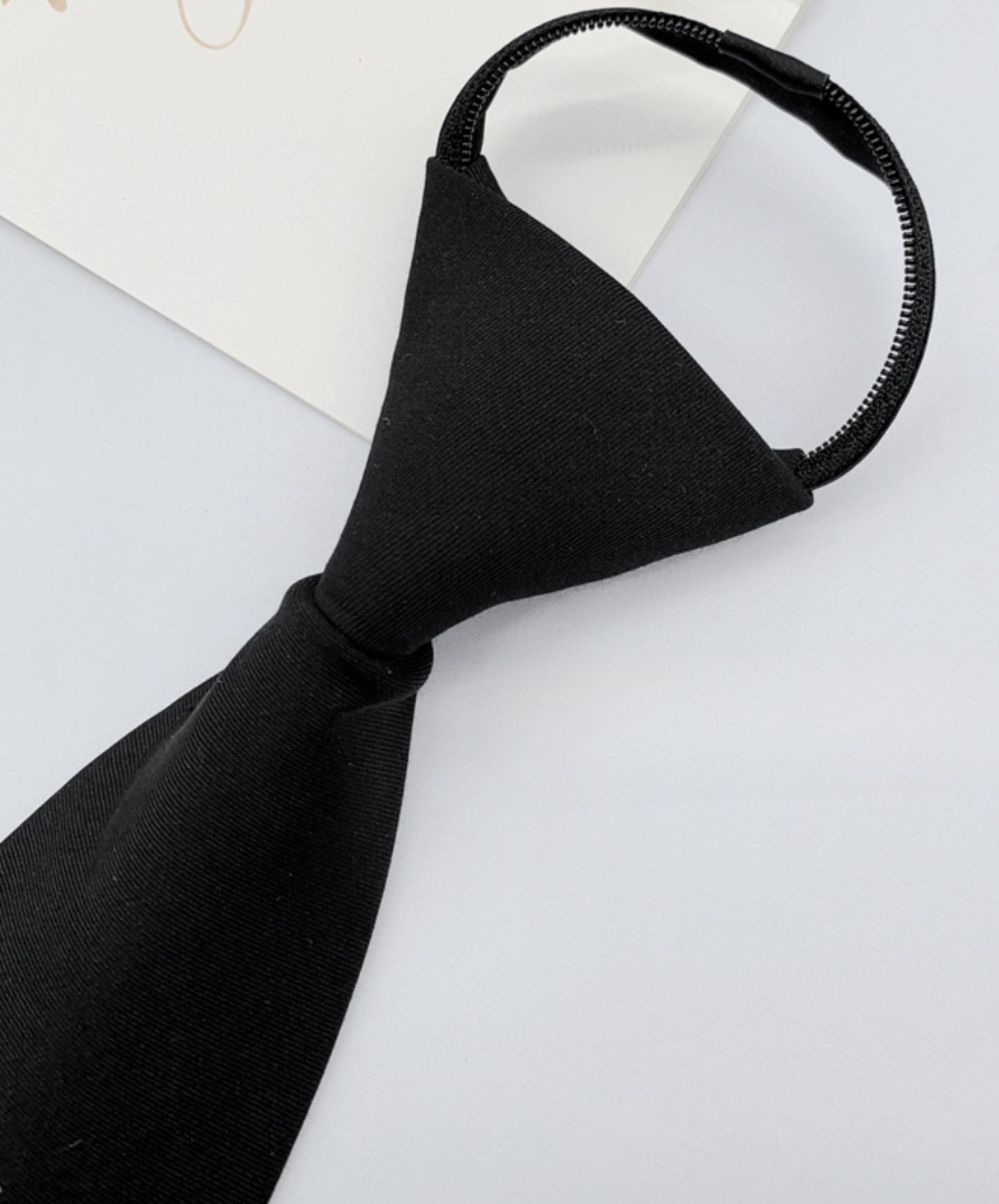 chain lace-up heart hole necktie EN2351