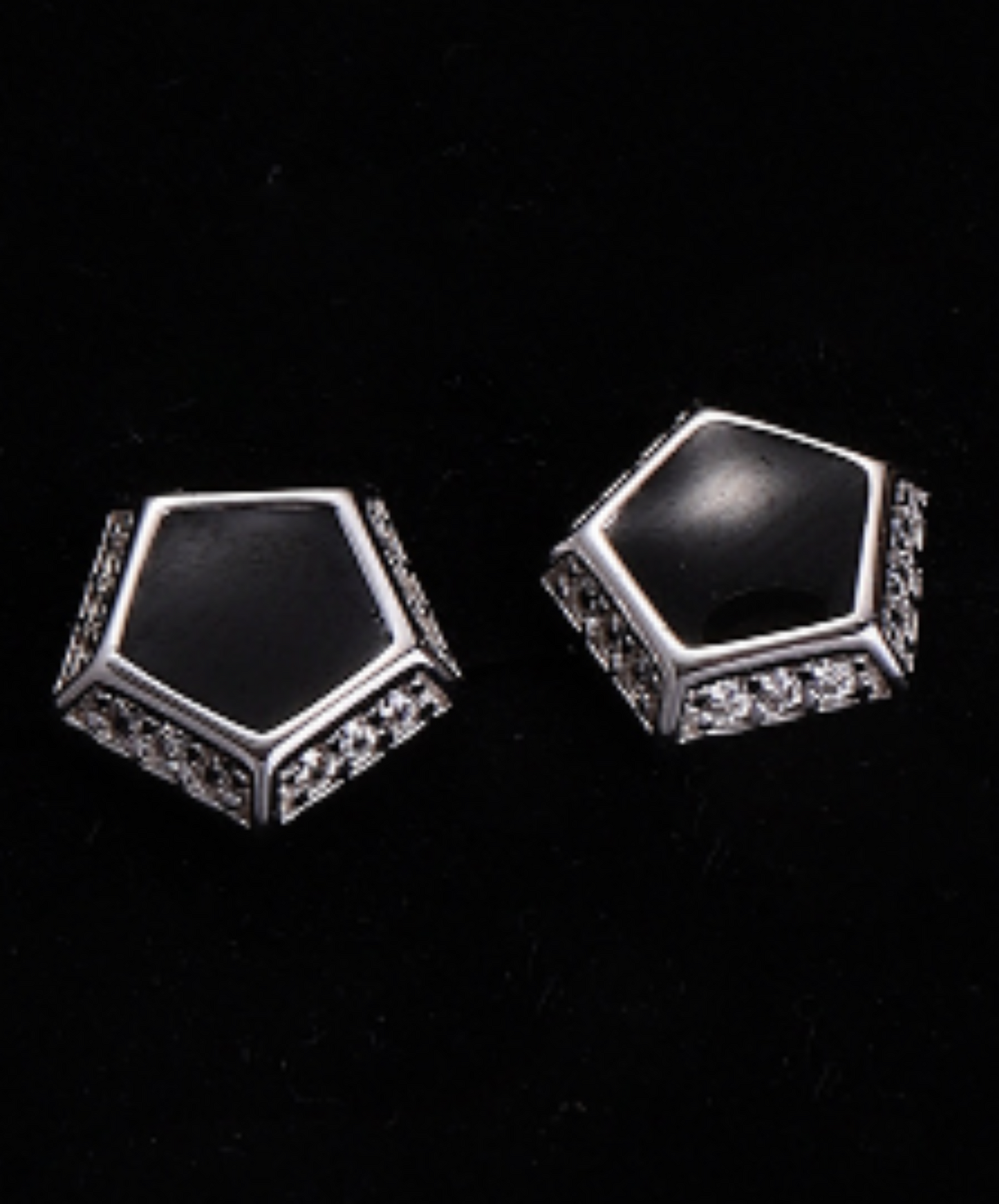 black zircon pentagon earrings EN2026