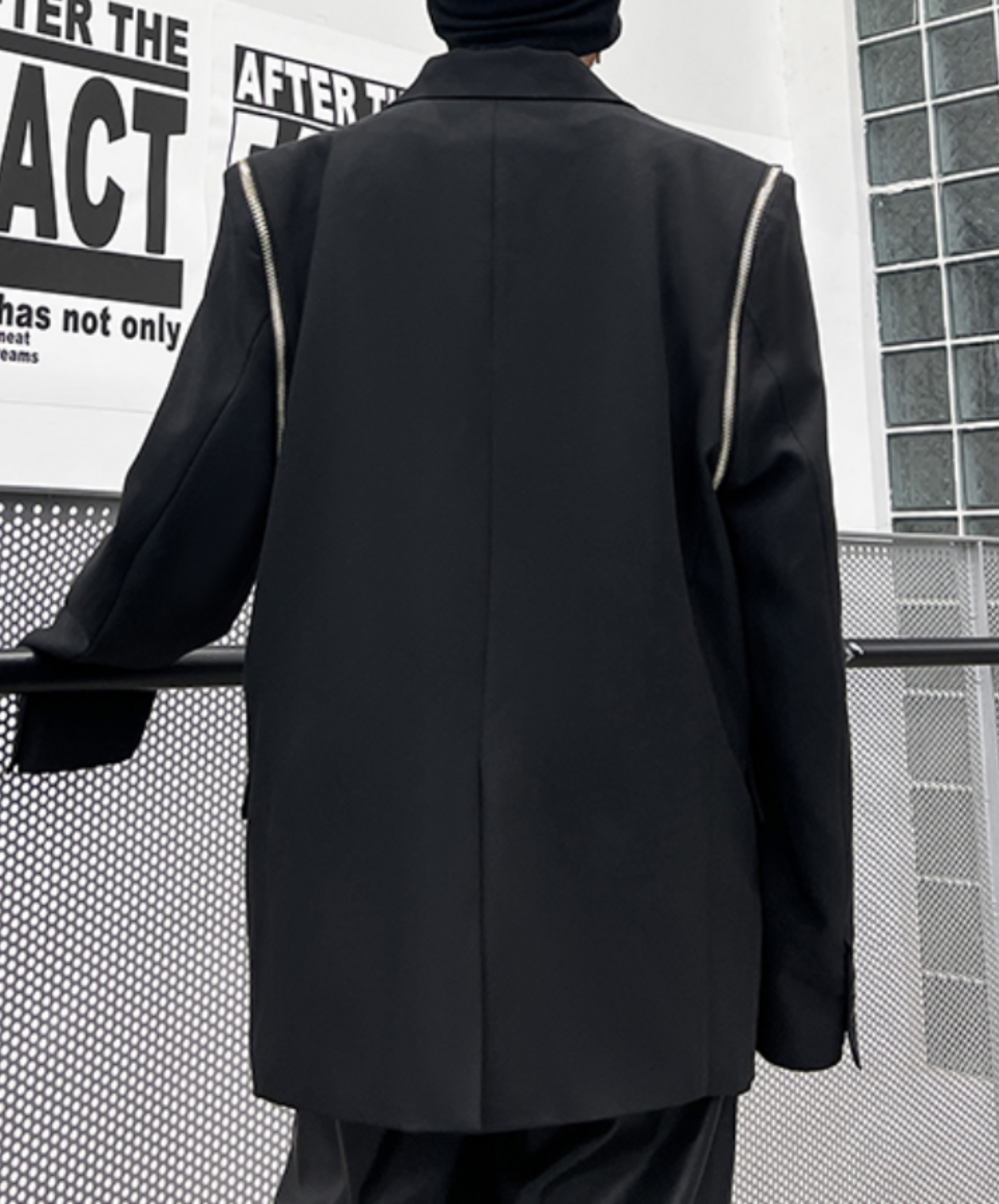 dark metal zip up design loose jacket EN1534