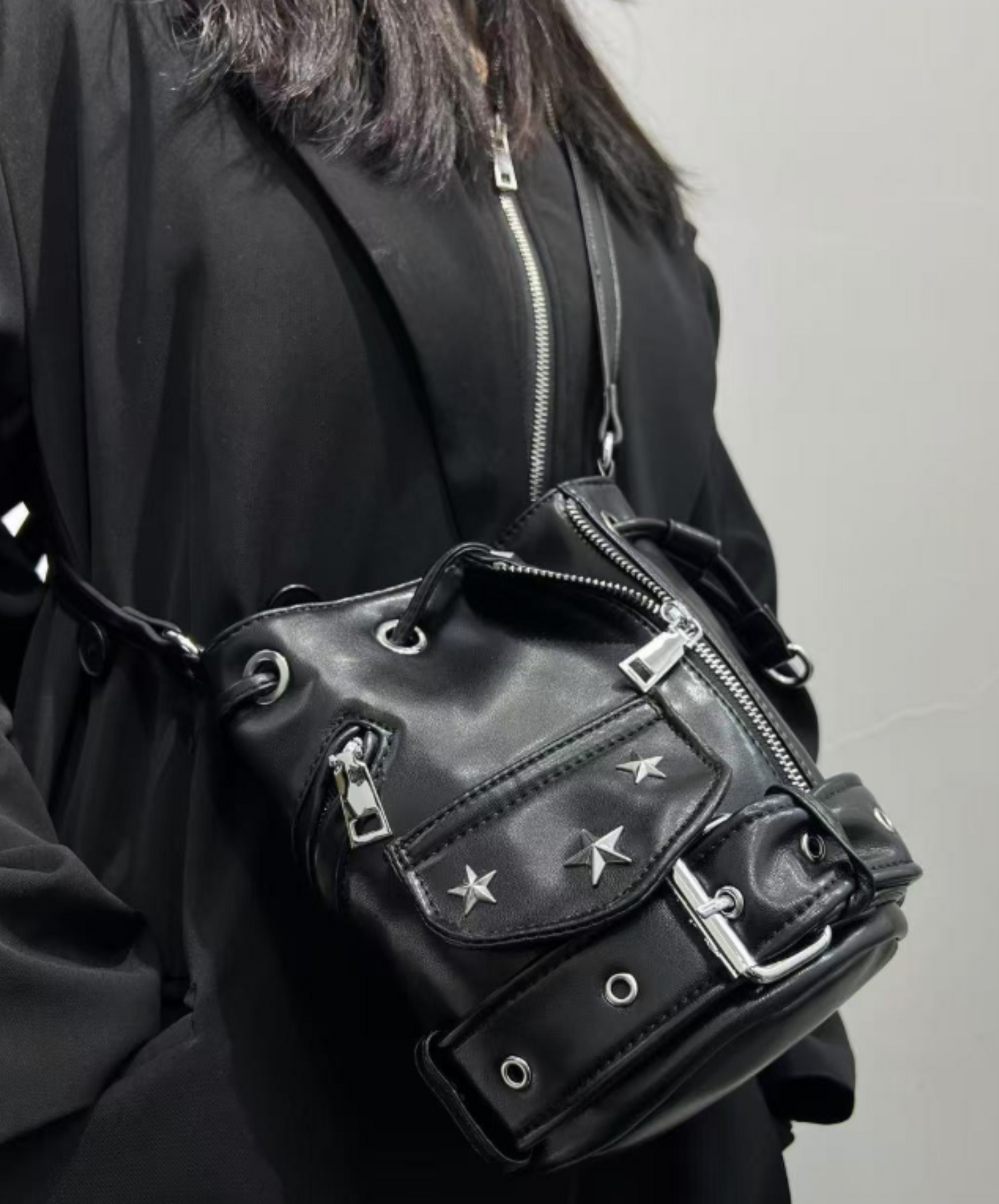 retro drawstring cross body bag EN2301