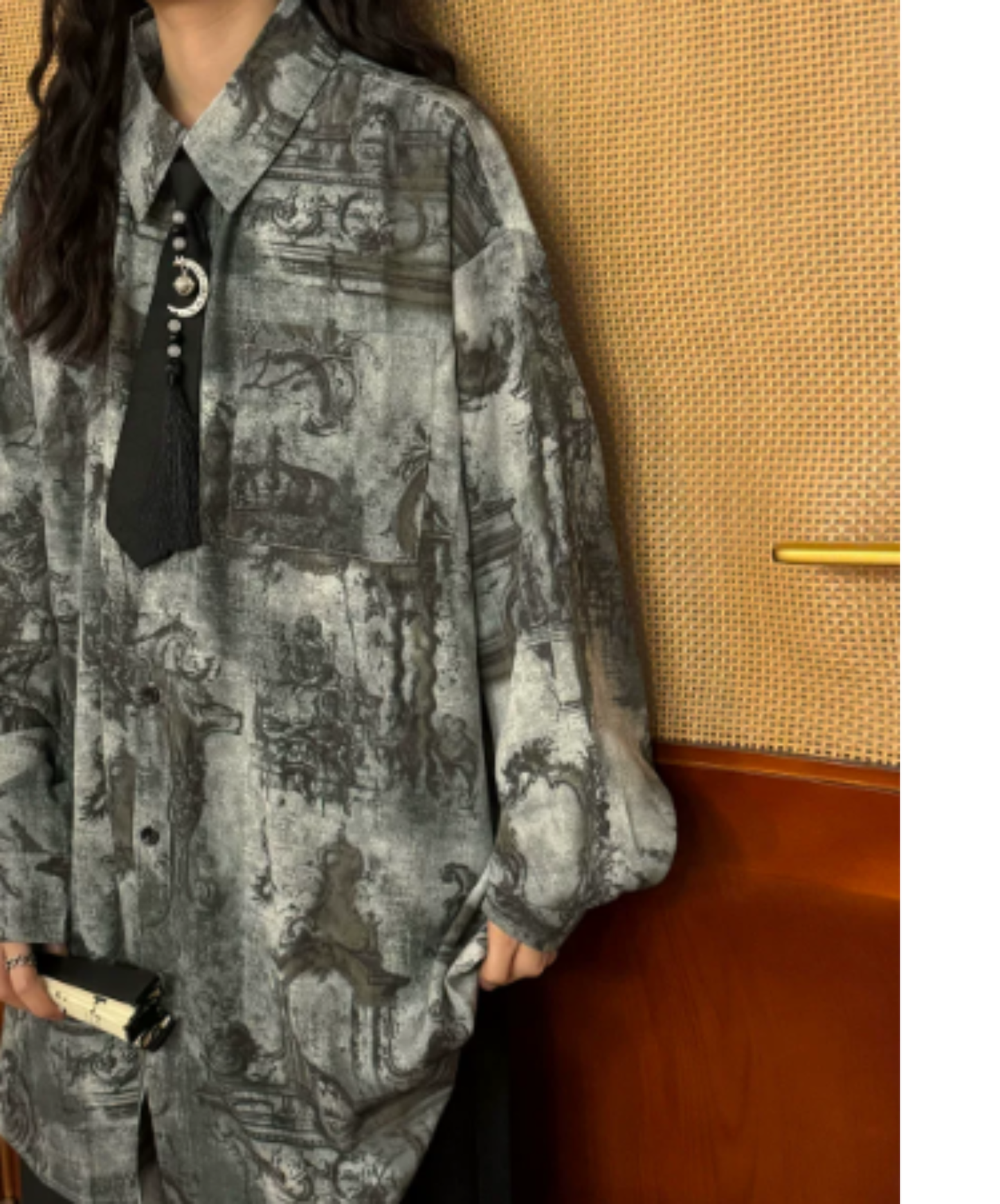 dark retro pattern shirt EN3014