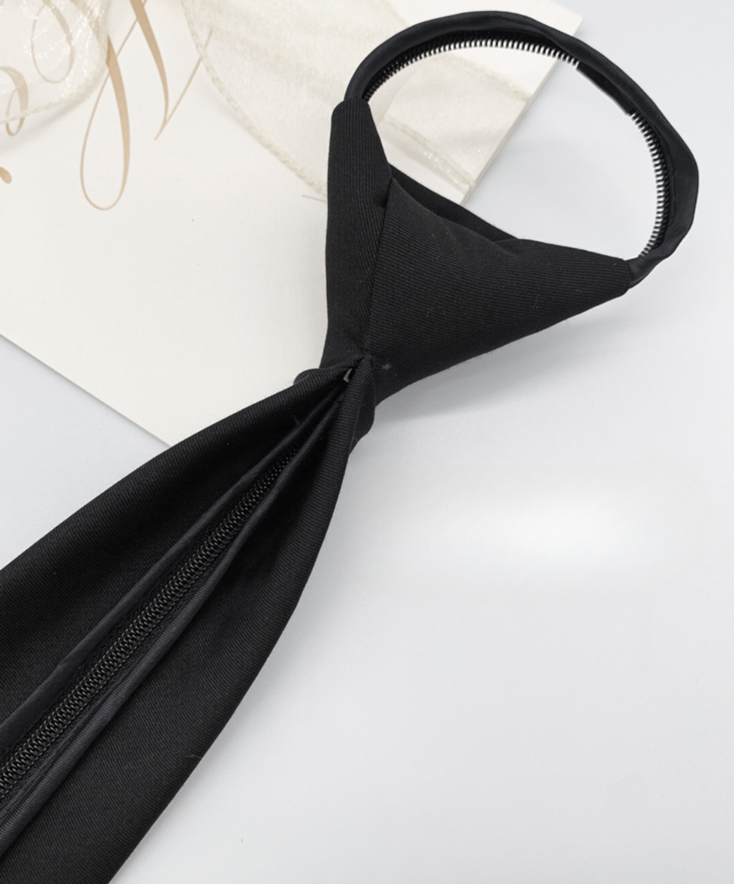 chain lace-up heart hole necktie EN2351