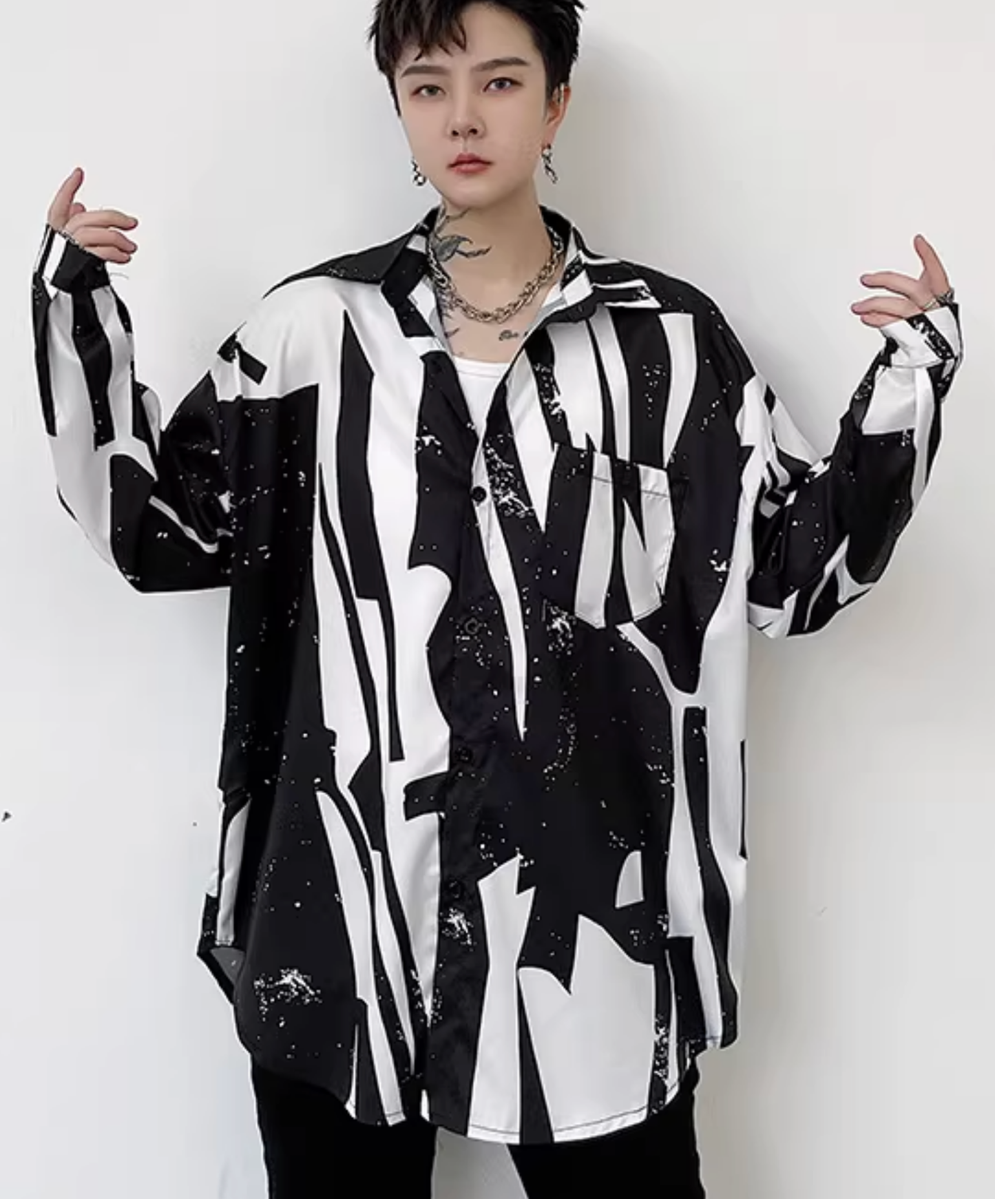 dark black and white print shirt EN2832