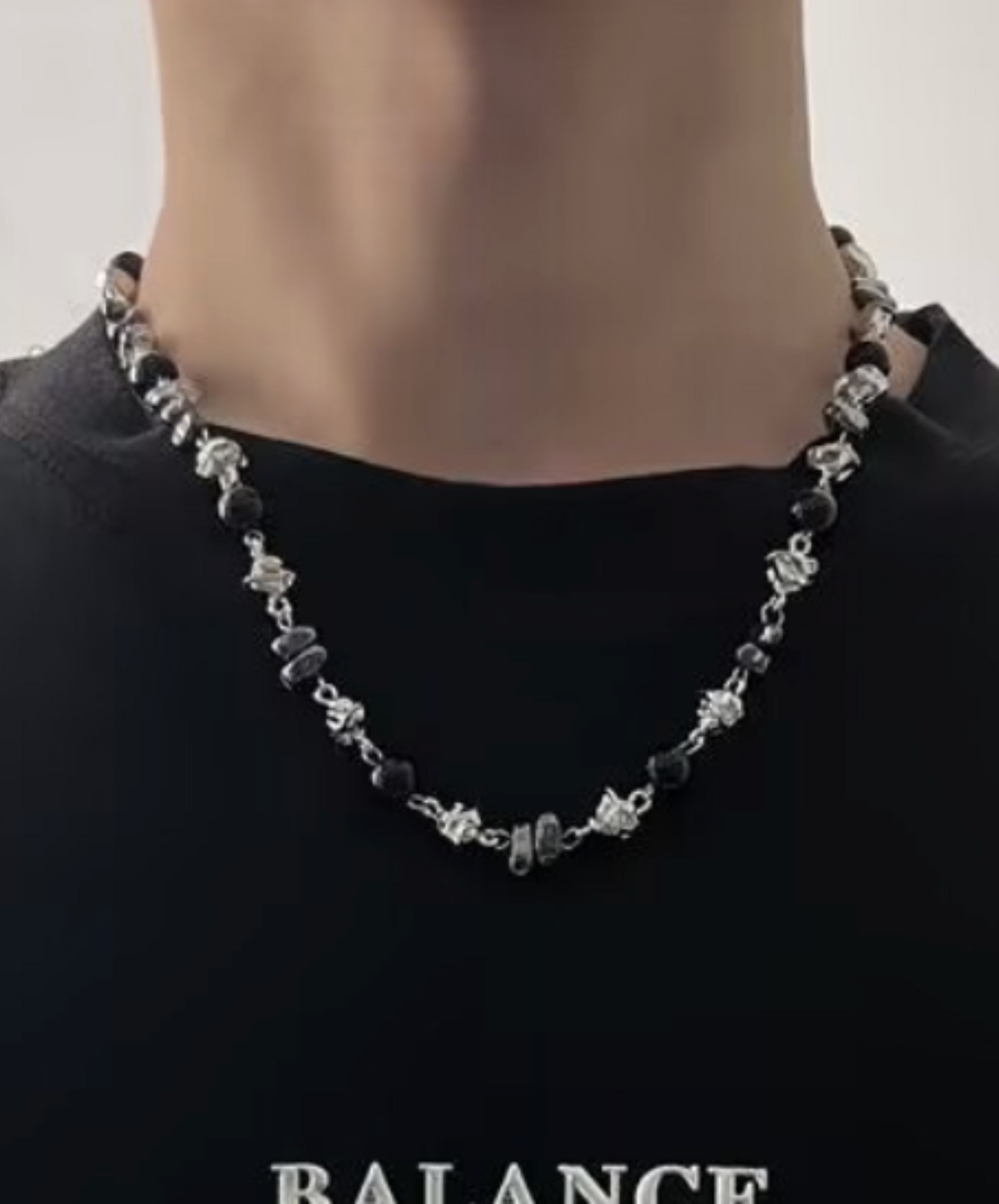 black and silver stone beads necklace EN2599