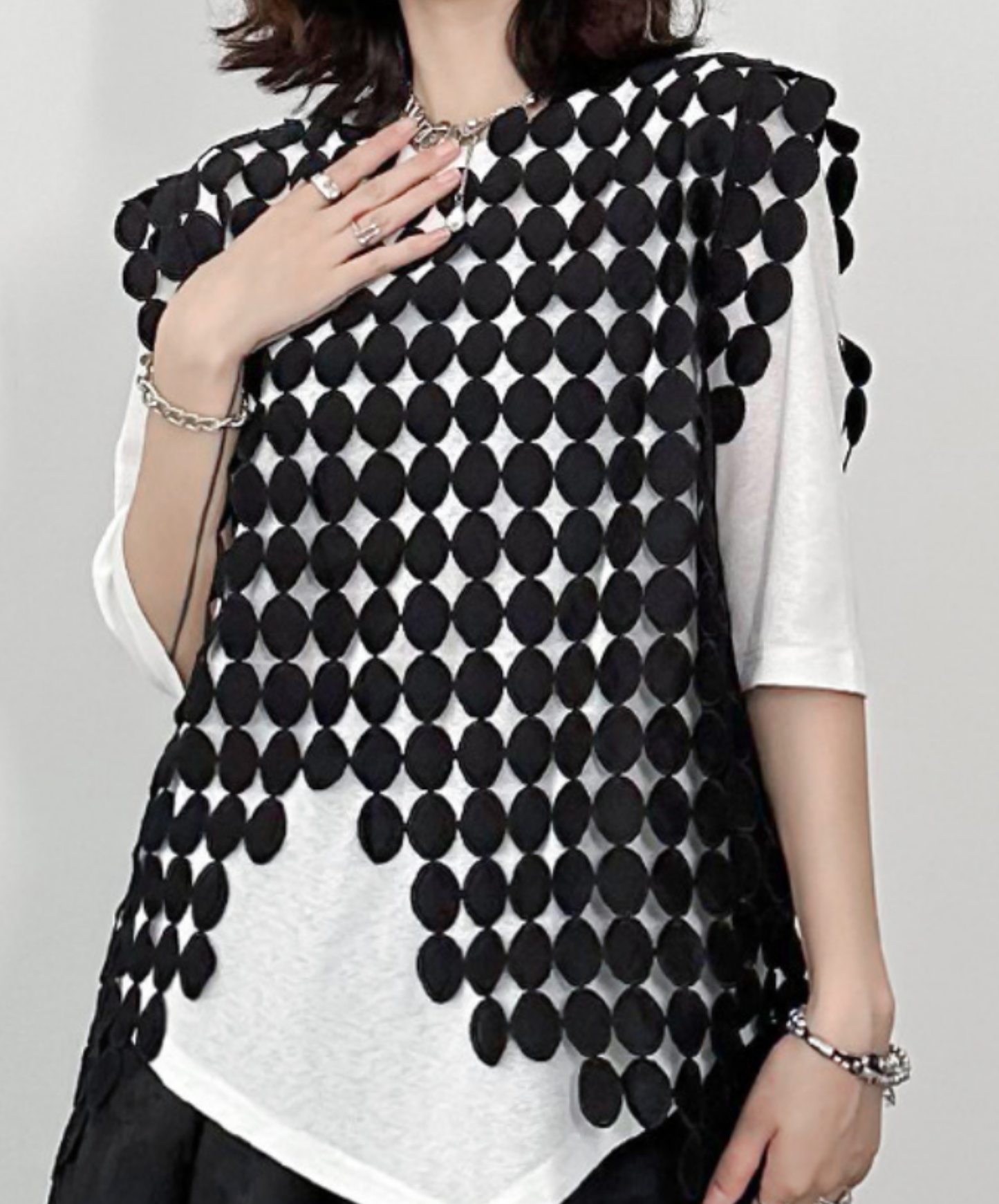 circle connected diamond pattern sleeveless shirt EN2245