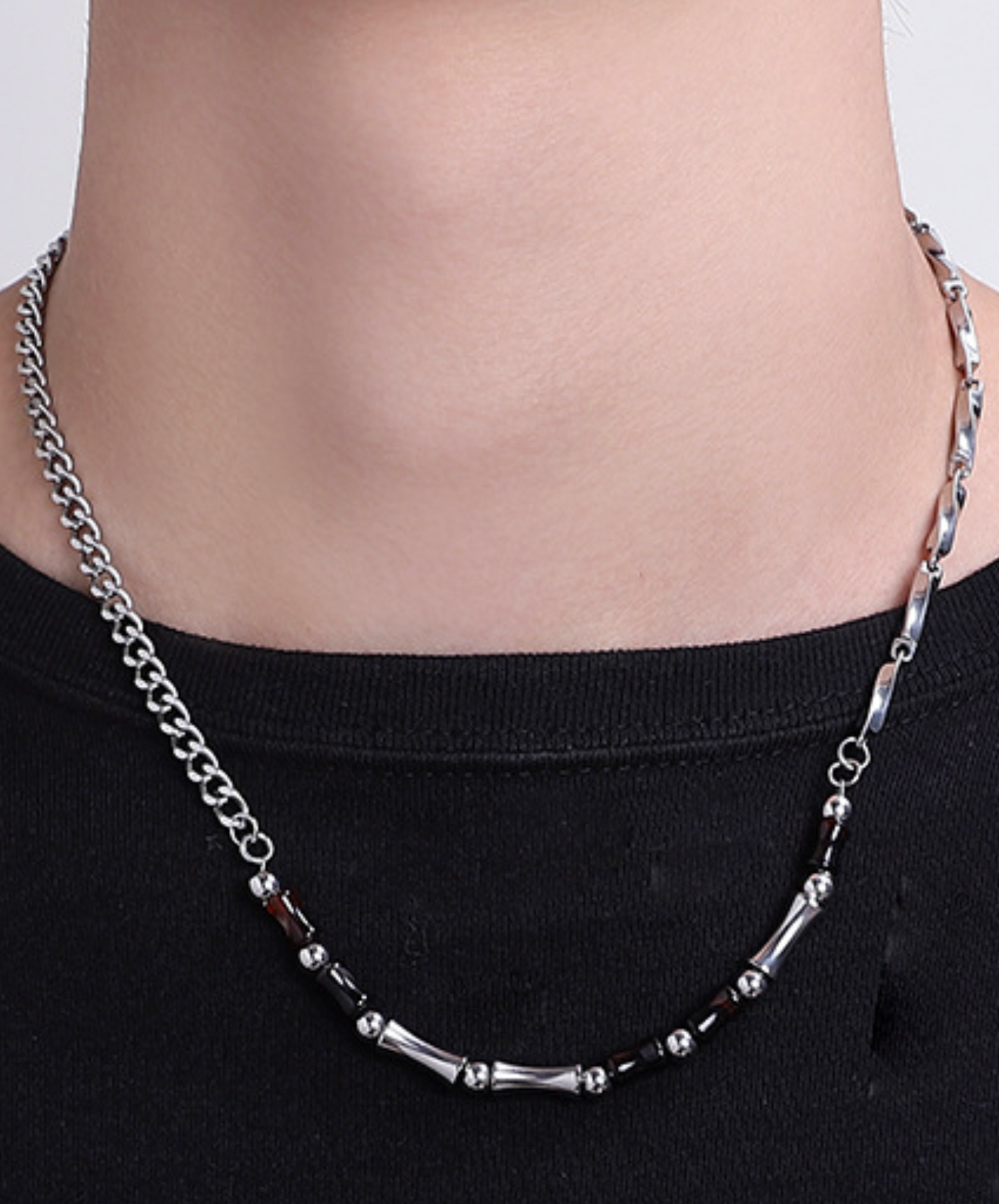 bone motif necklace EN2464