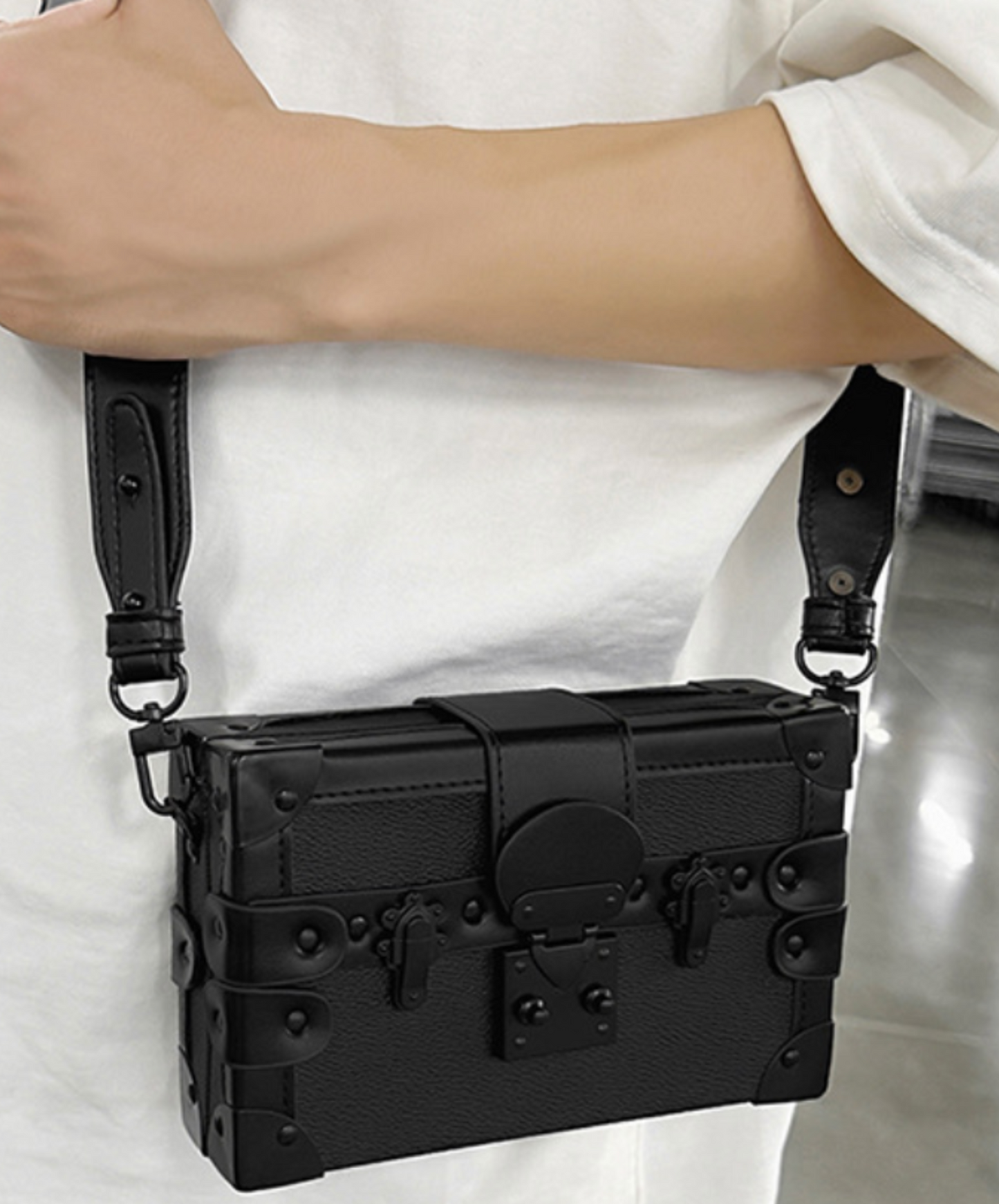 retro treasure chest design shoulder bag EN2131