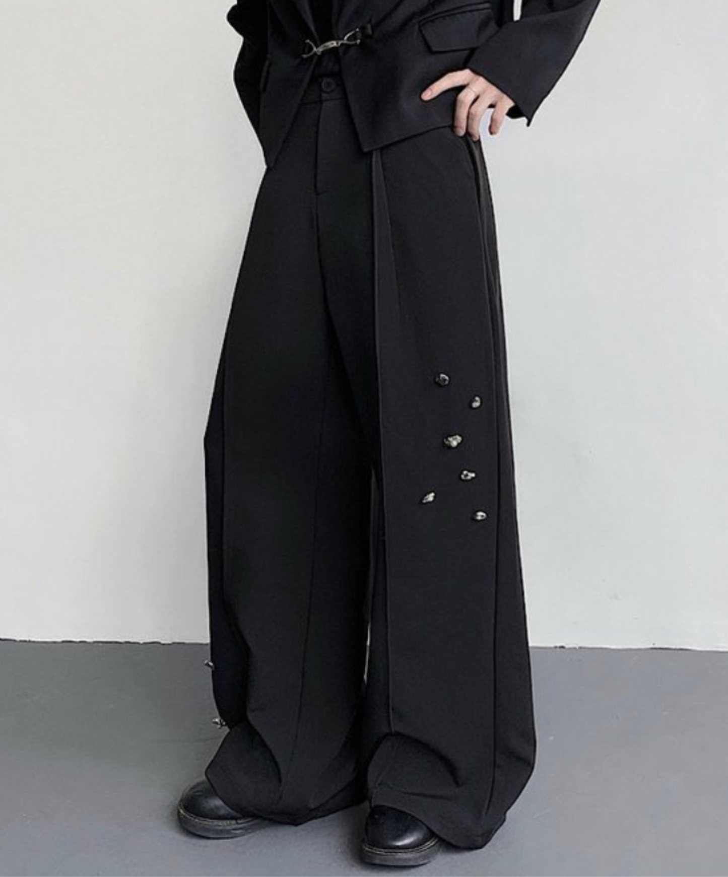 dark random metal design wide pants EN2323