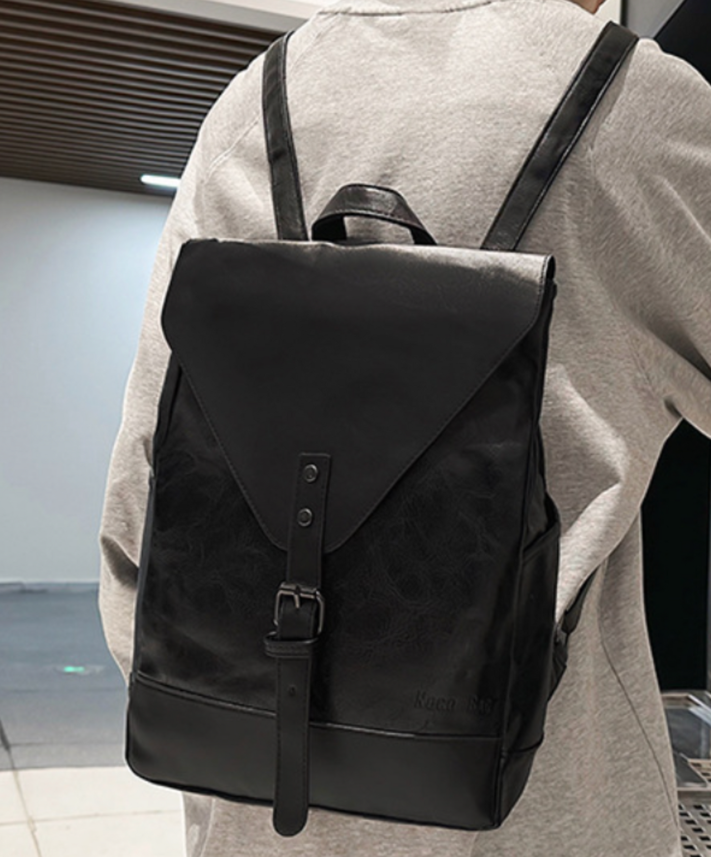 realistic textured triangular flap backpack bag EN2106