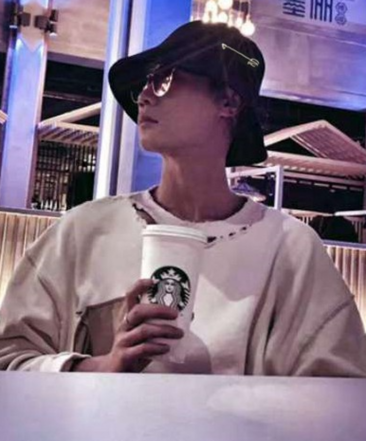 ring pin bucket hat EN672