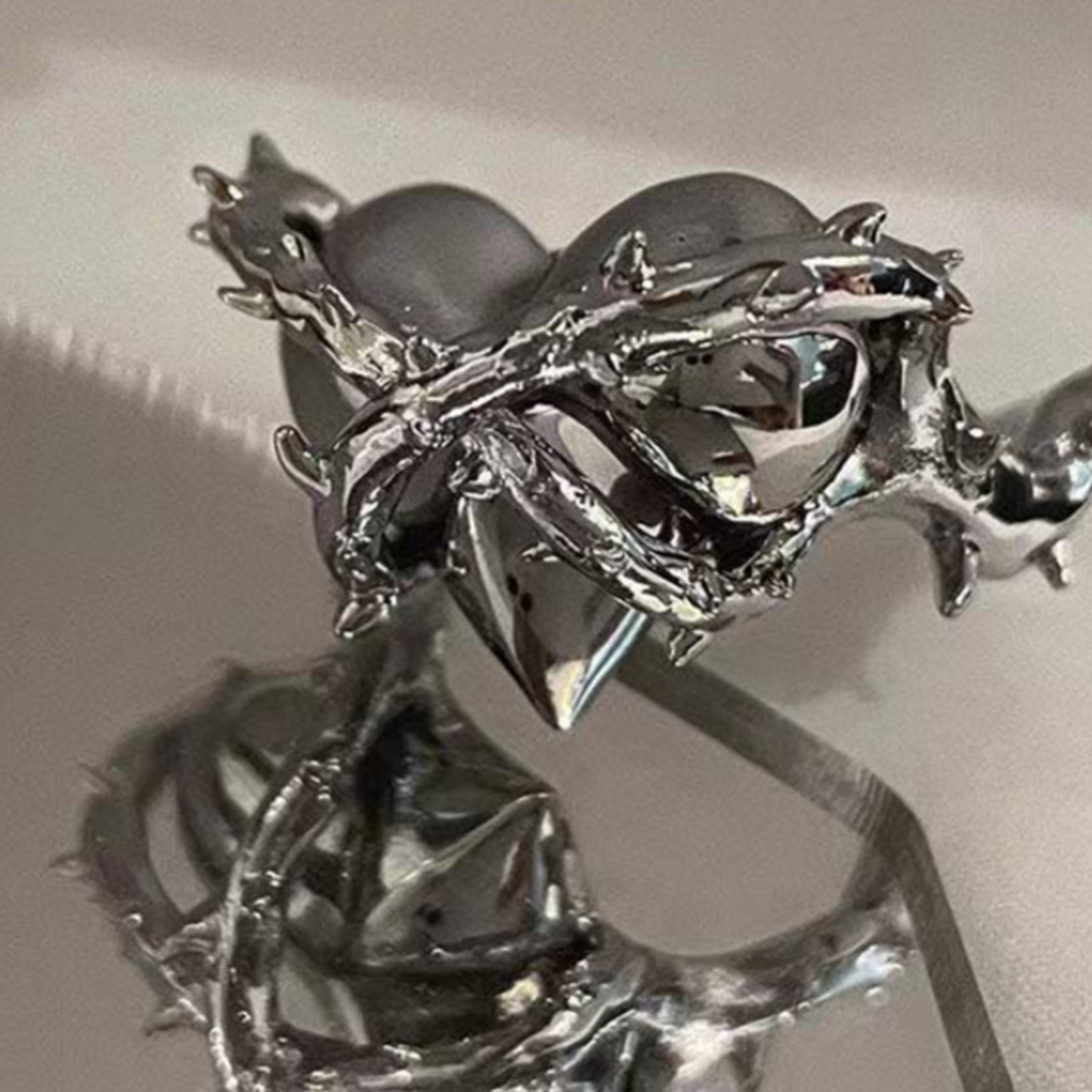 thorn heart ring EN435