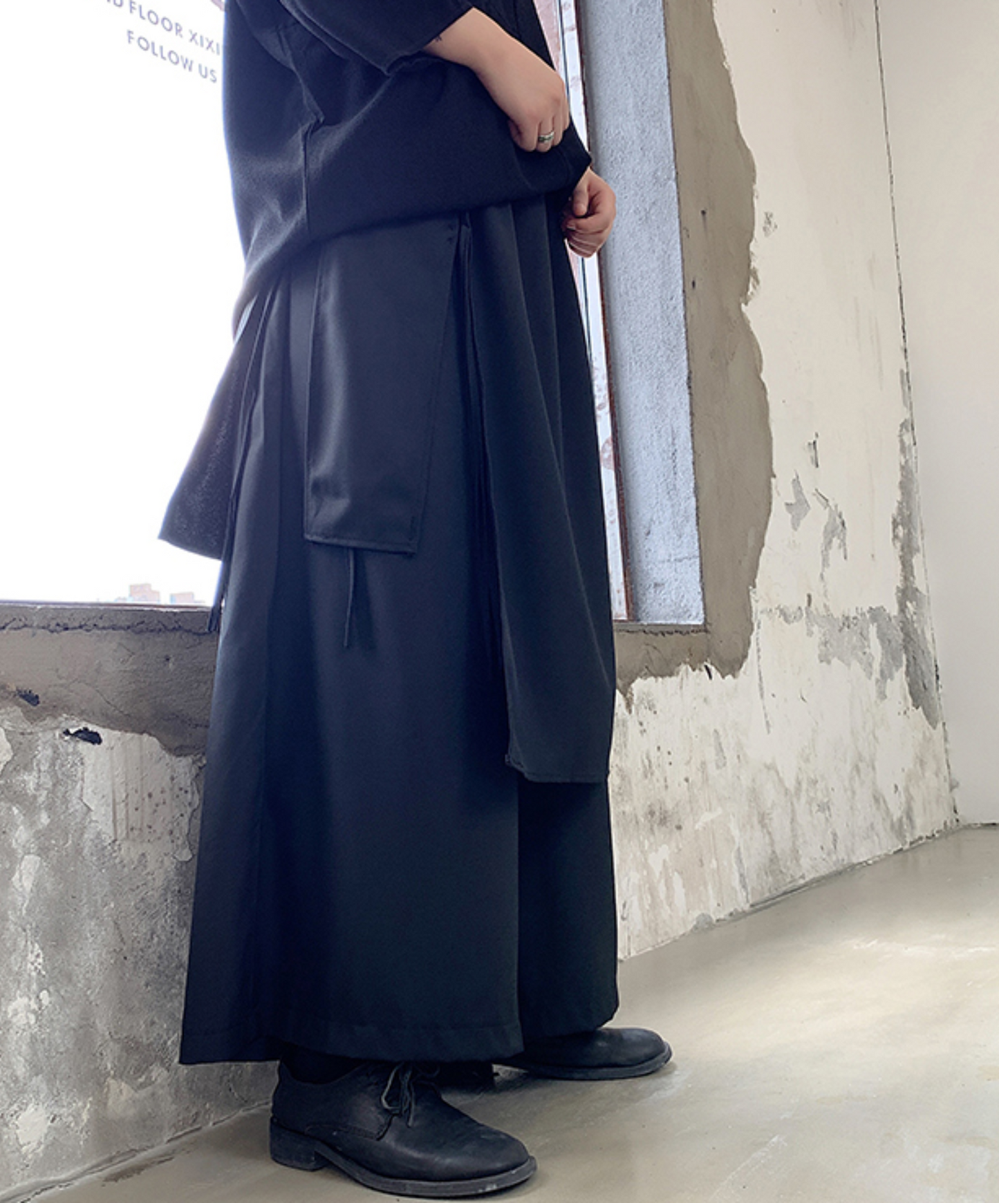 dark cropped wide pants EN600