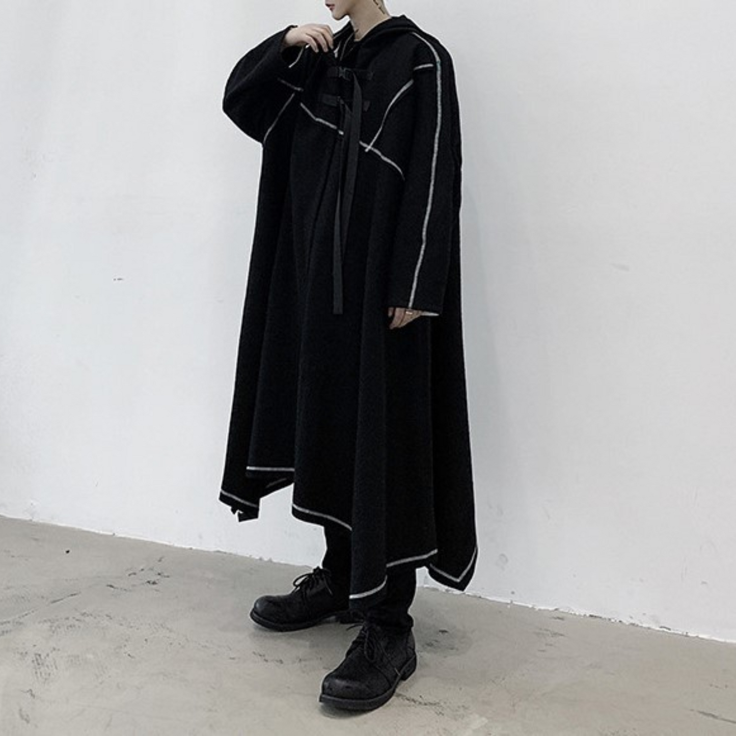 dark hooded coat EN217