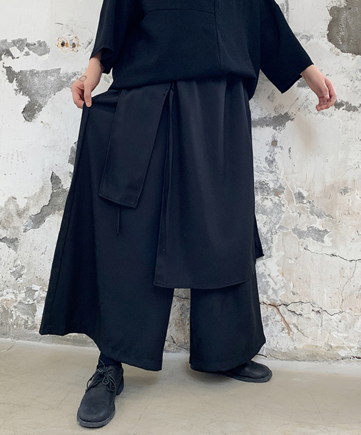 dark cropped wide pants EN600