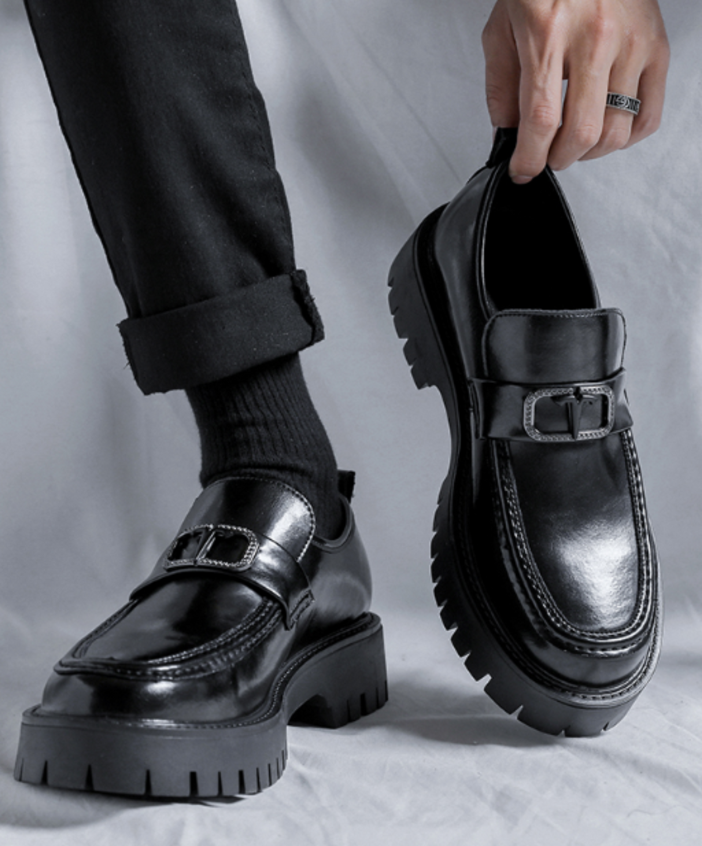 metal buckle embellished leather shoes EN688