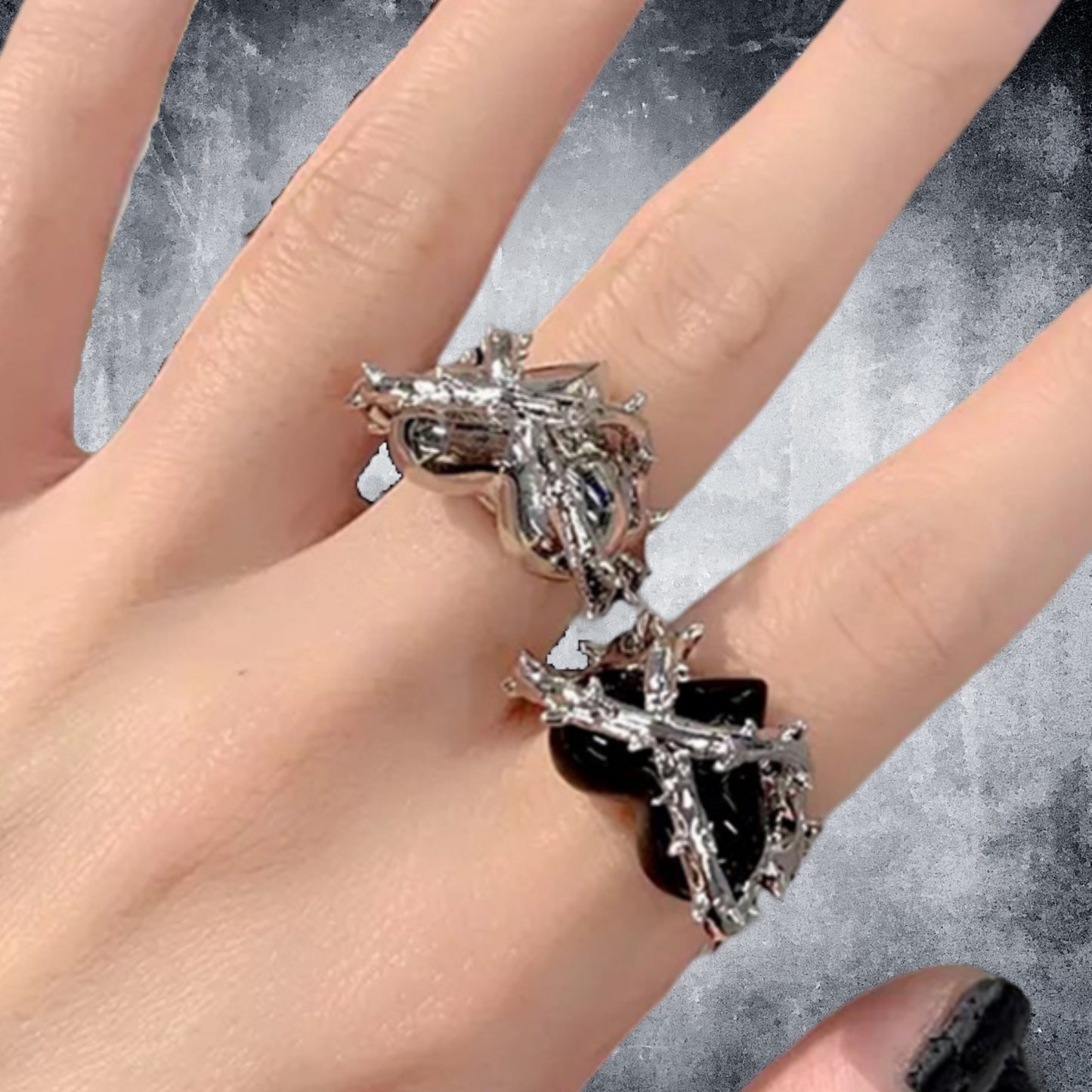 thorn heart ring EN435
