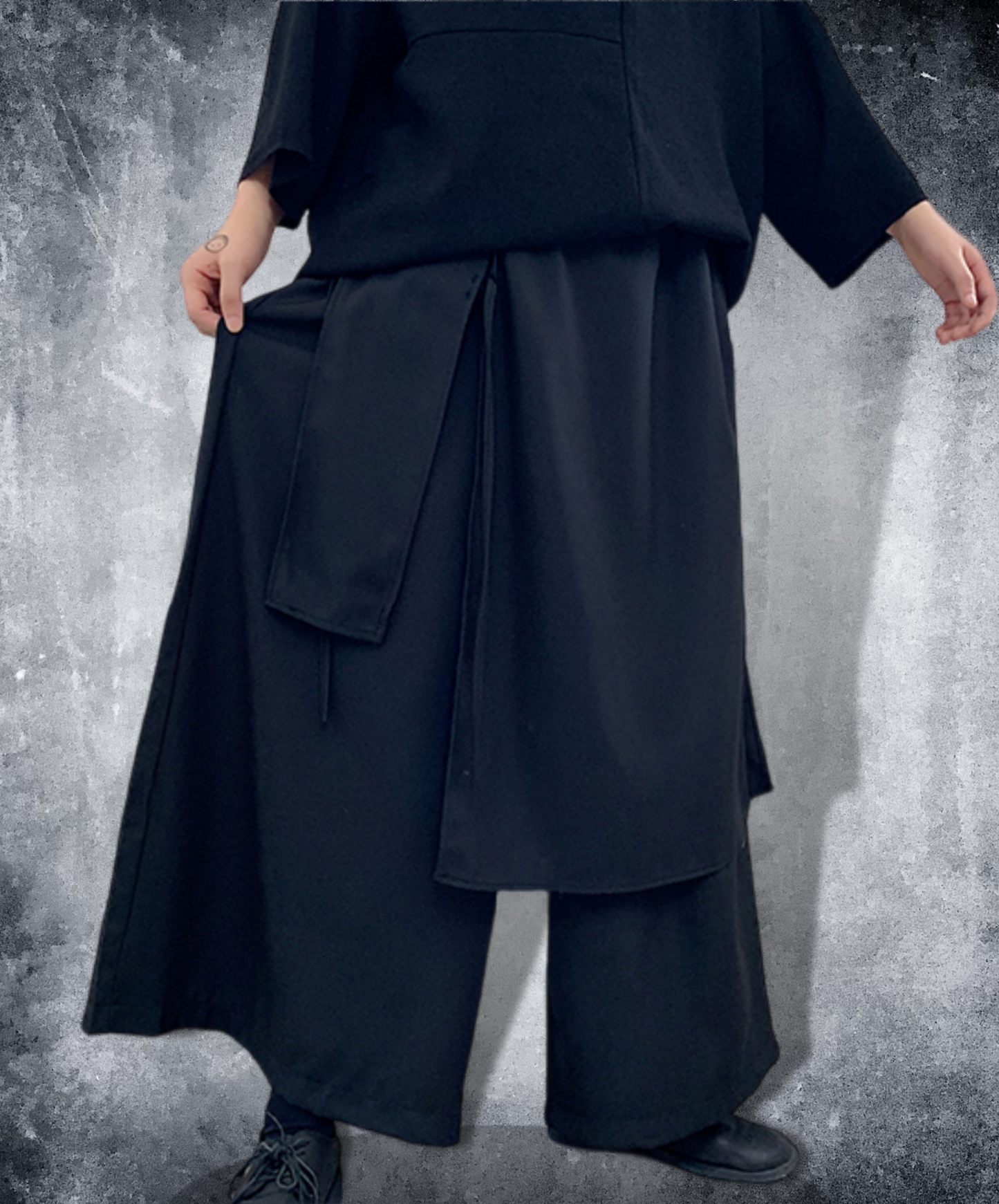 dark cropped wide pants EN600