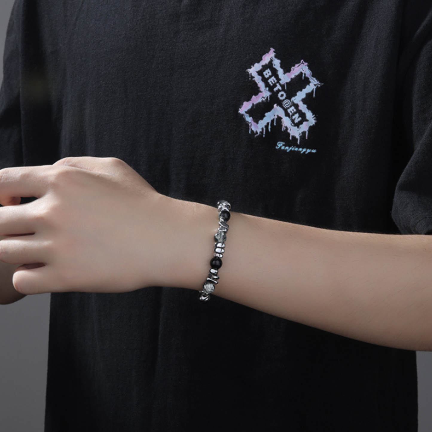 black sphere bracelet EN515