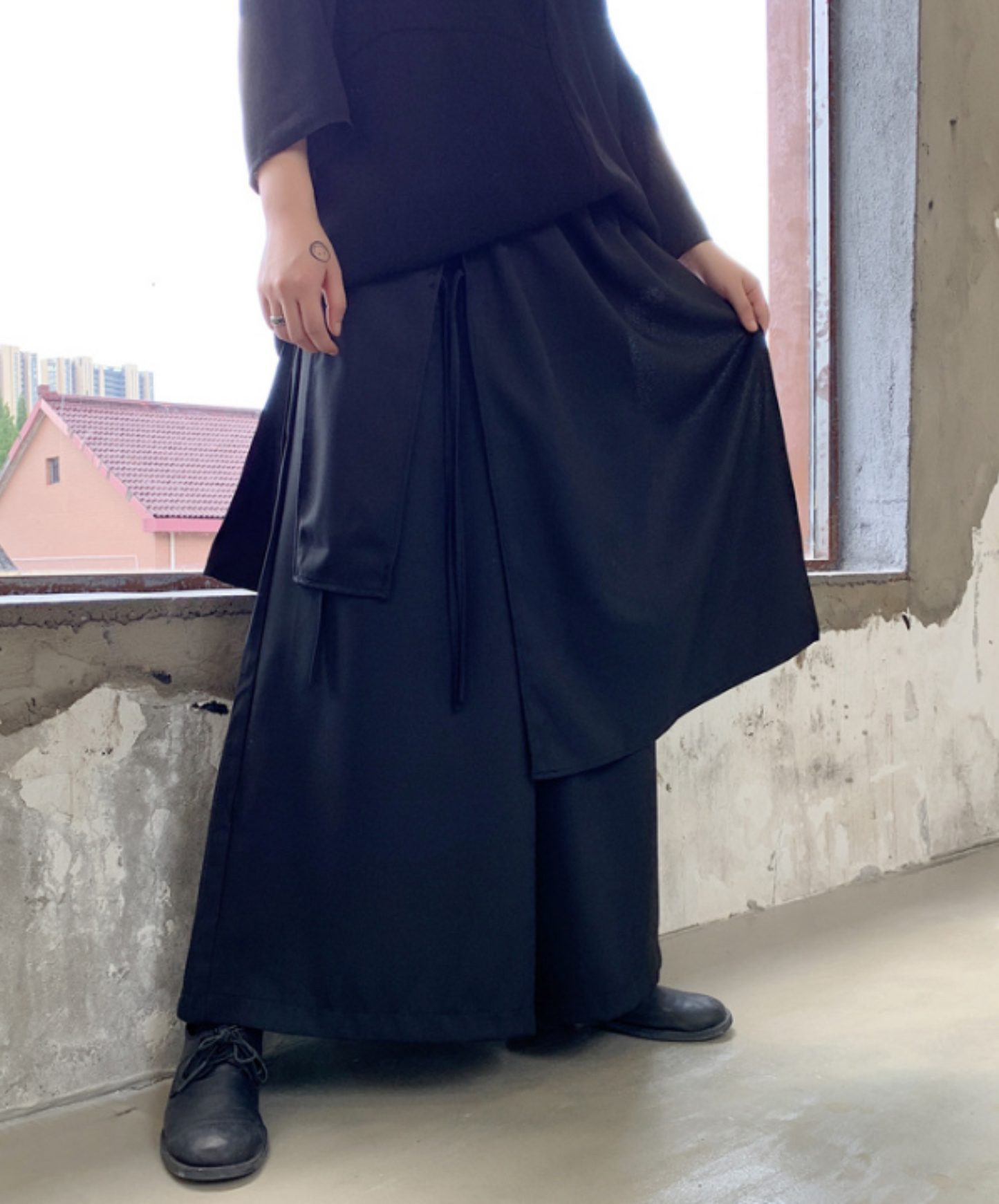 dark cropped wide pants EN600