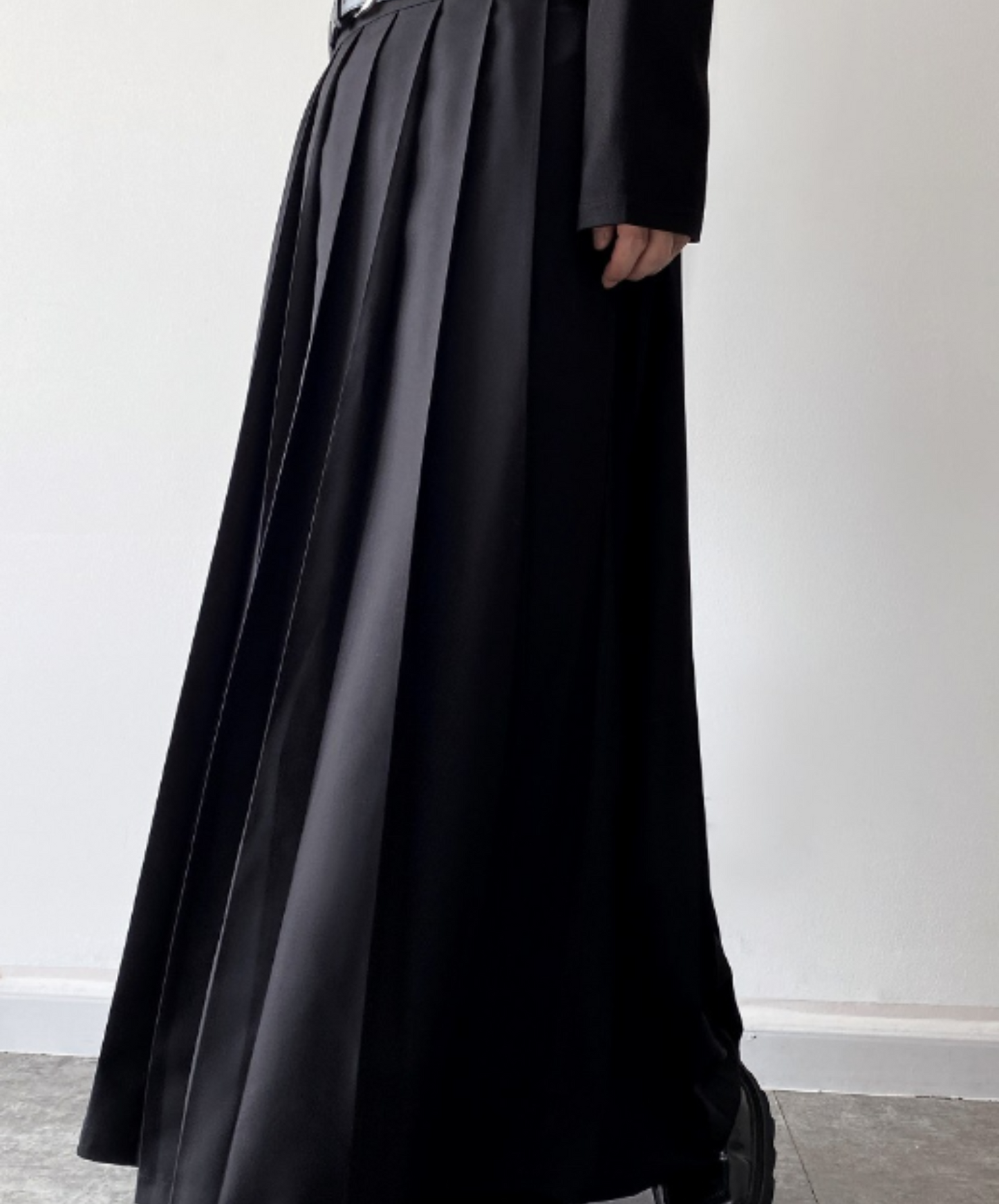 twin belt full length pleated skirt EN624