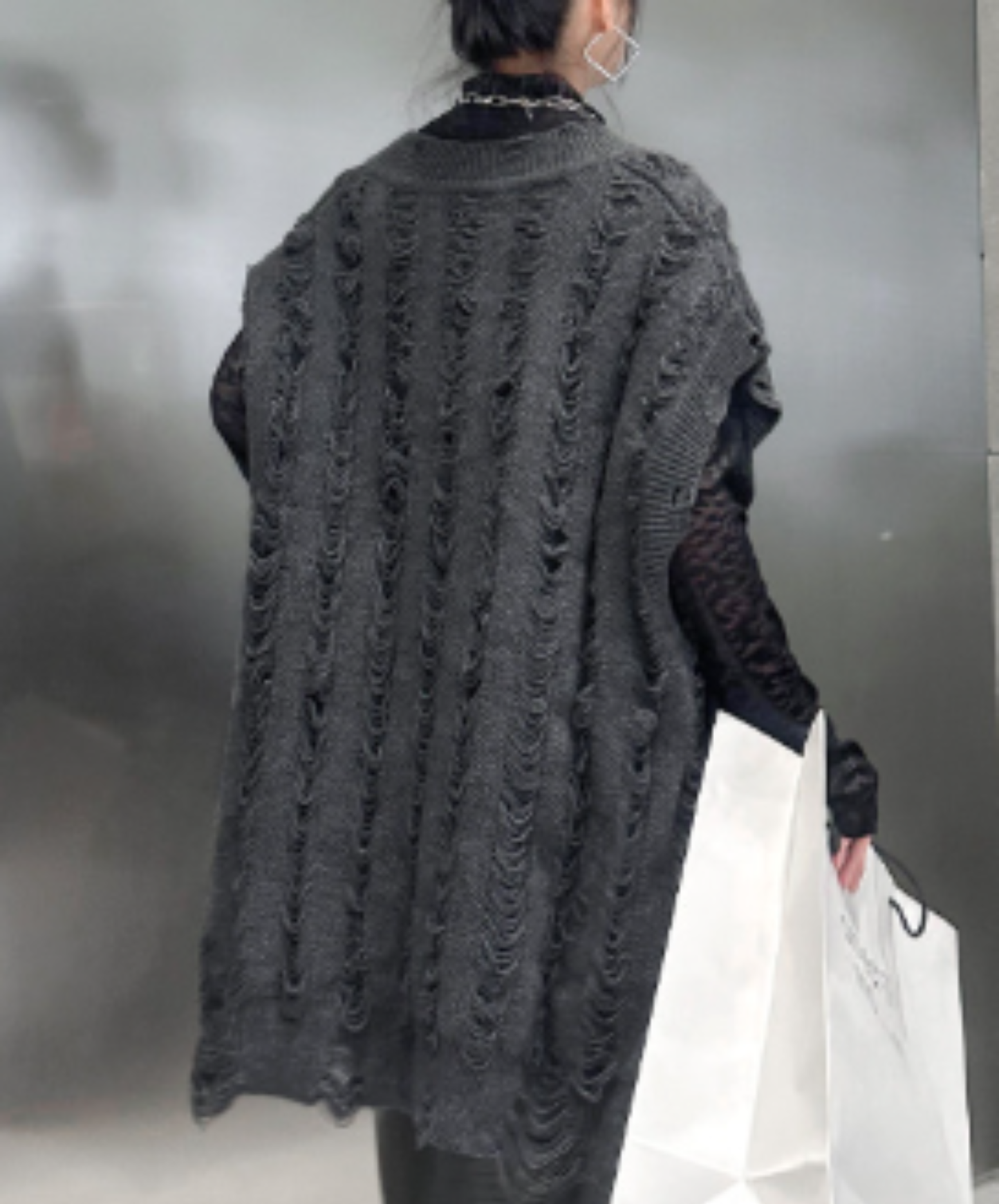 distressed v-neck sweater EN3122