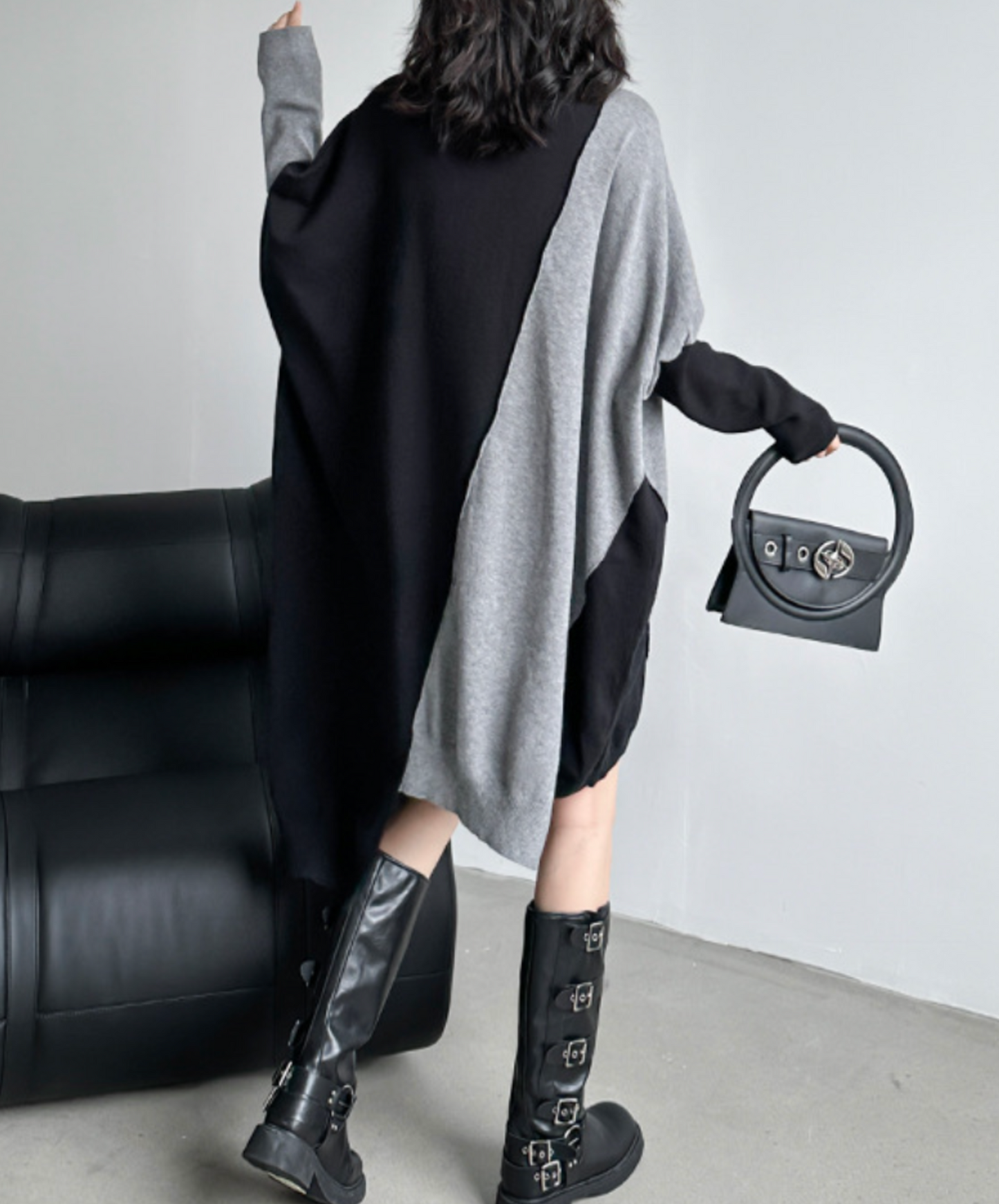 asymmetric two-tone sweatshirt EN2585