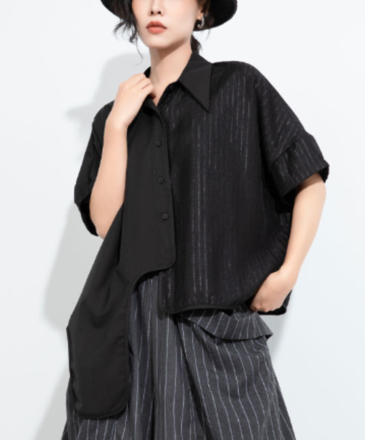 Irregular hem design, short length shirt EN2957
