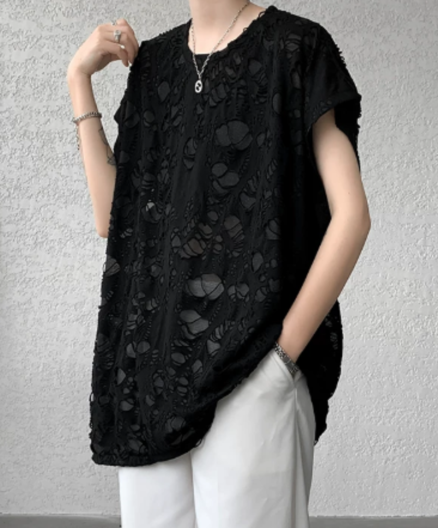 distressed finish, loose silhouette t-shirt EN2938