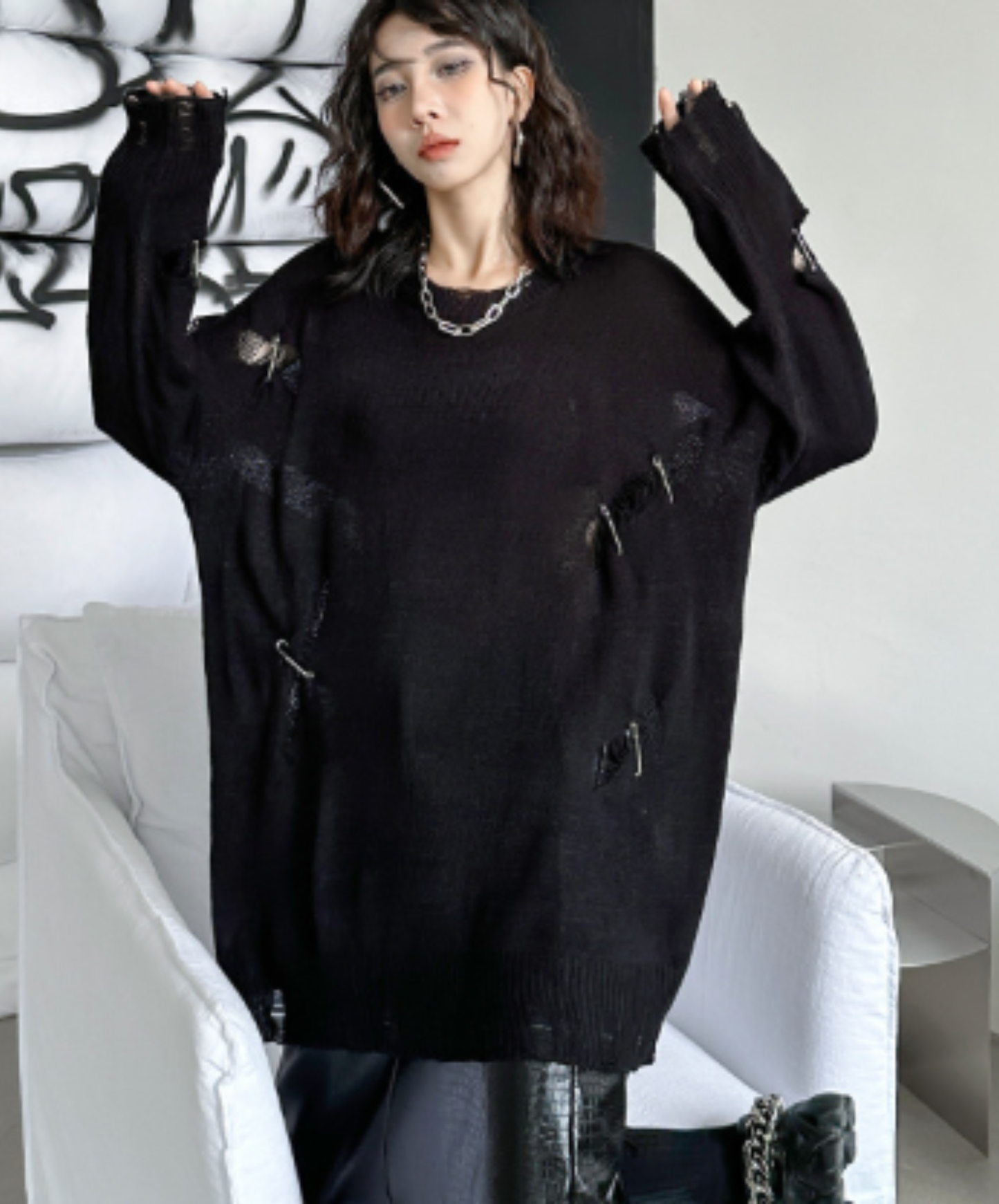 distressed finish with clip detail sweater EN3142