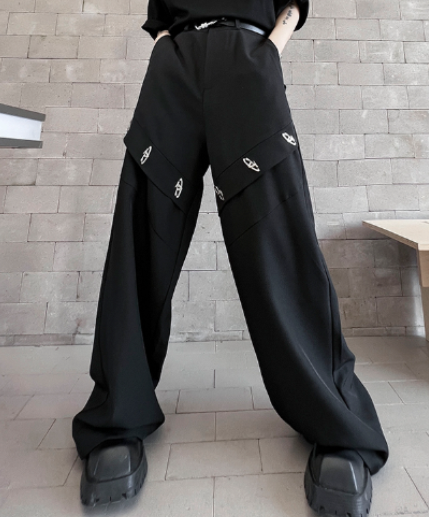 dark metal decorative lines wide pants EN2000