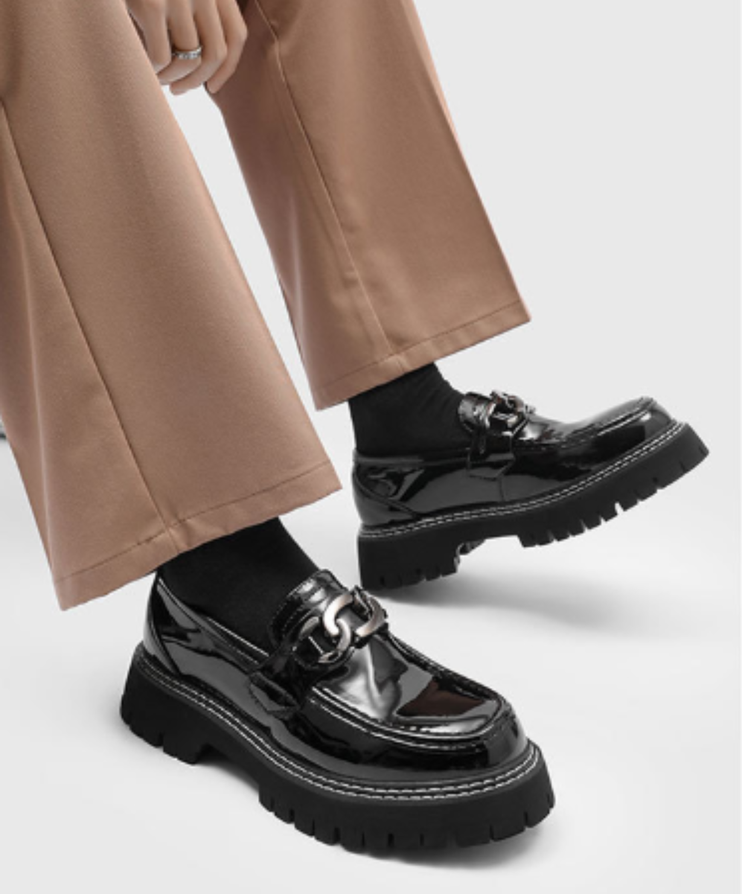 chunky chain enamel finish shoes EN3028
