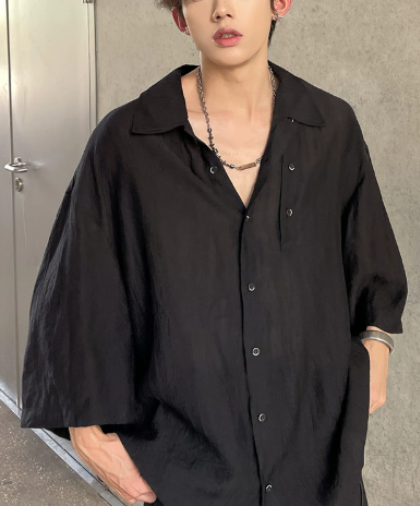 lightweight, silk-like, three-quarter sleeve shirt EN2953